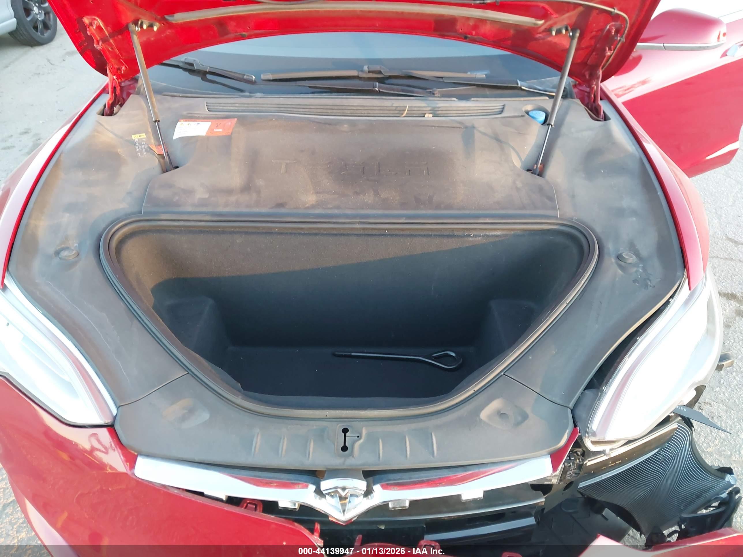 TESLA MODEL image 10