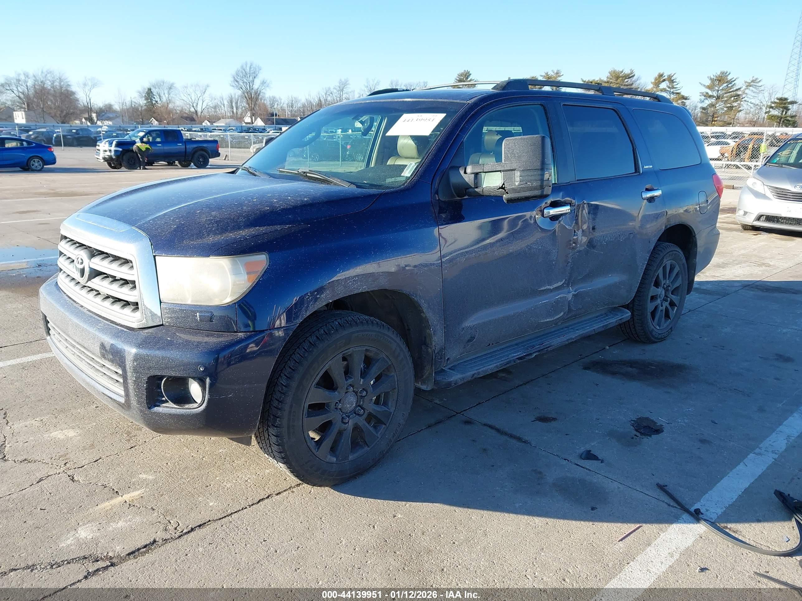 TOYOTA SEQUOIA image 2