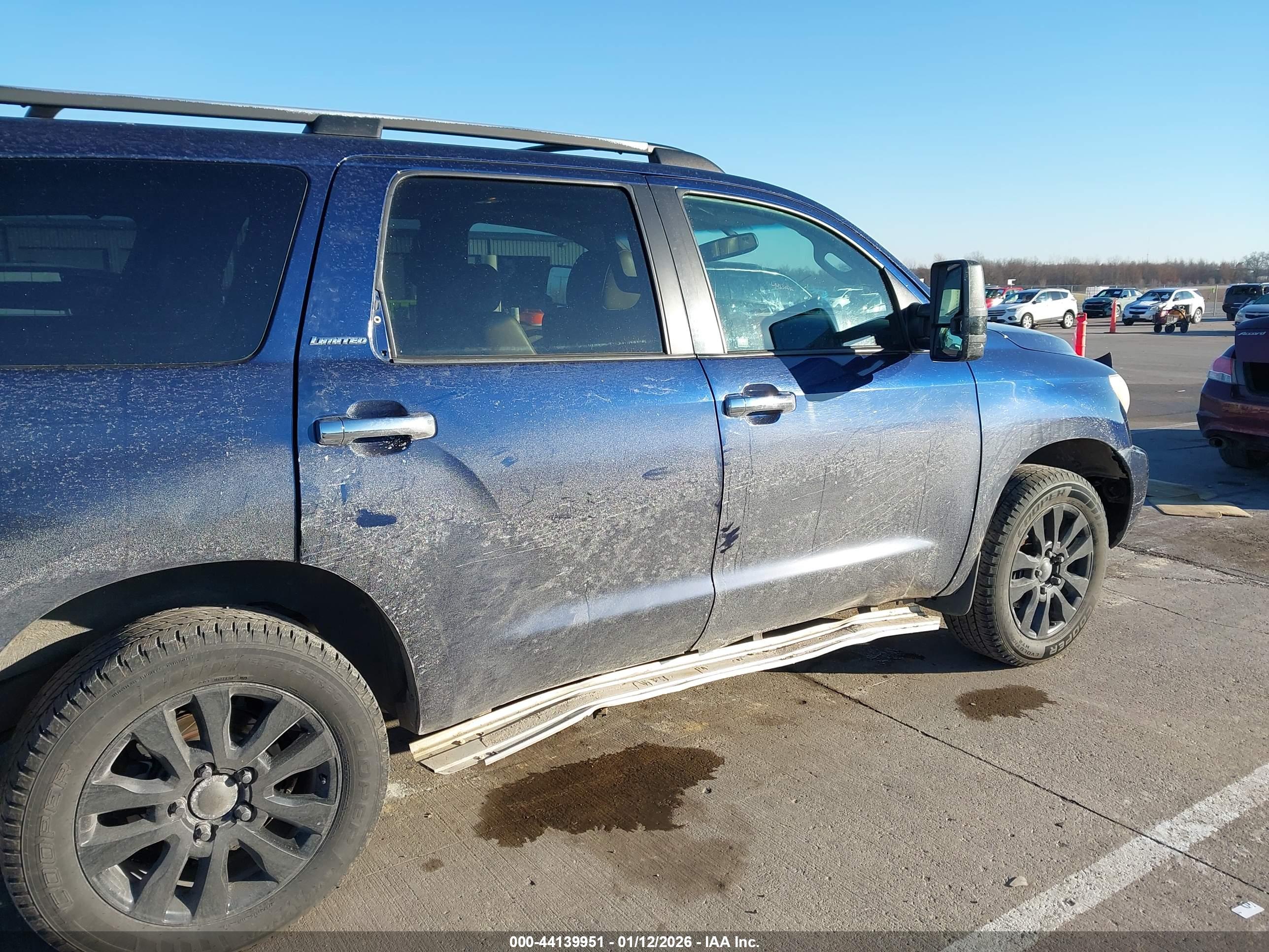 TOYOTA SEQUOIA image 6