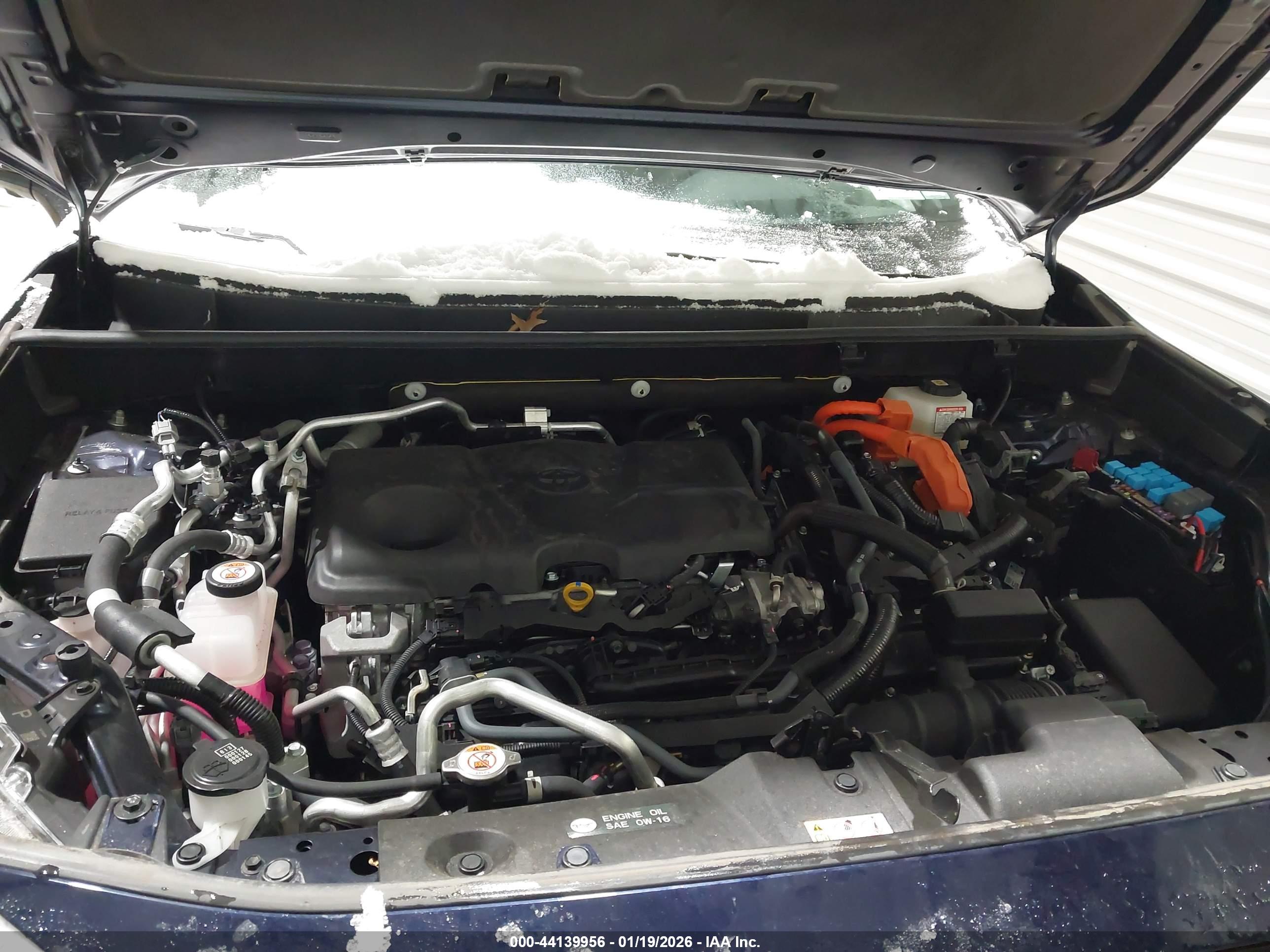 TOYOTA RAV4 image 10