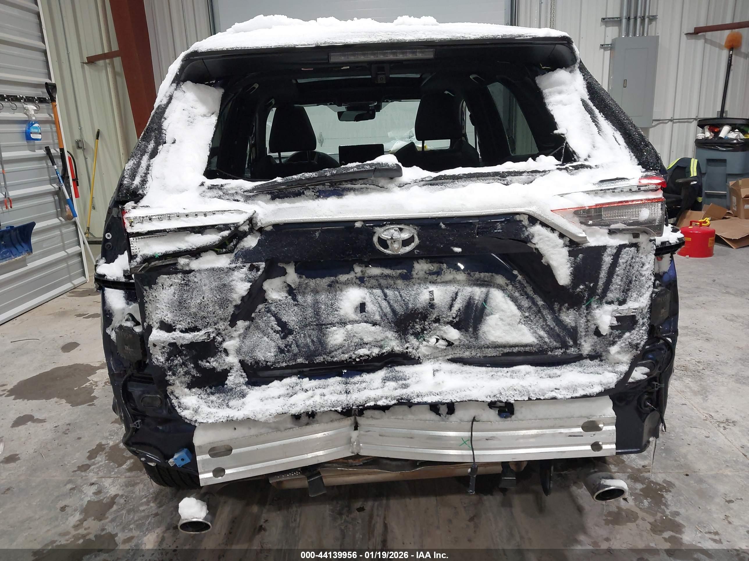 TOYOTA RAV4 image 6