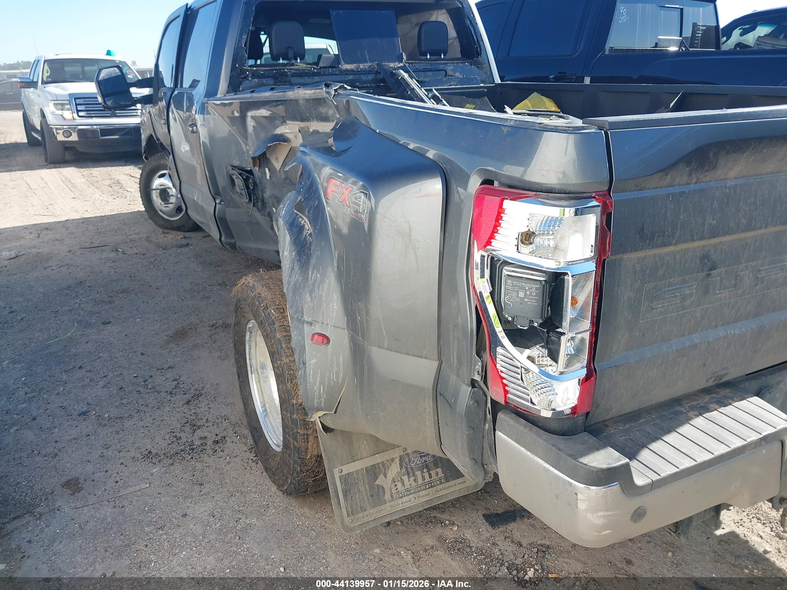 FORD F-350 image 6