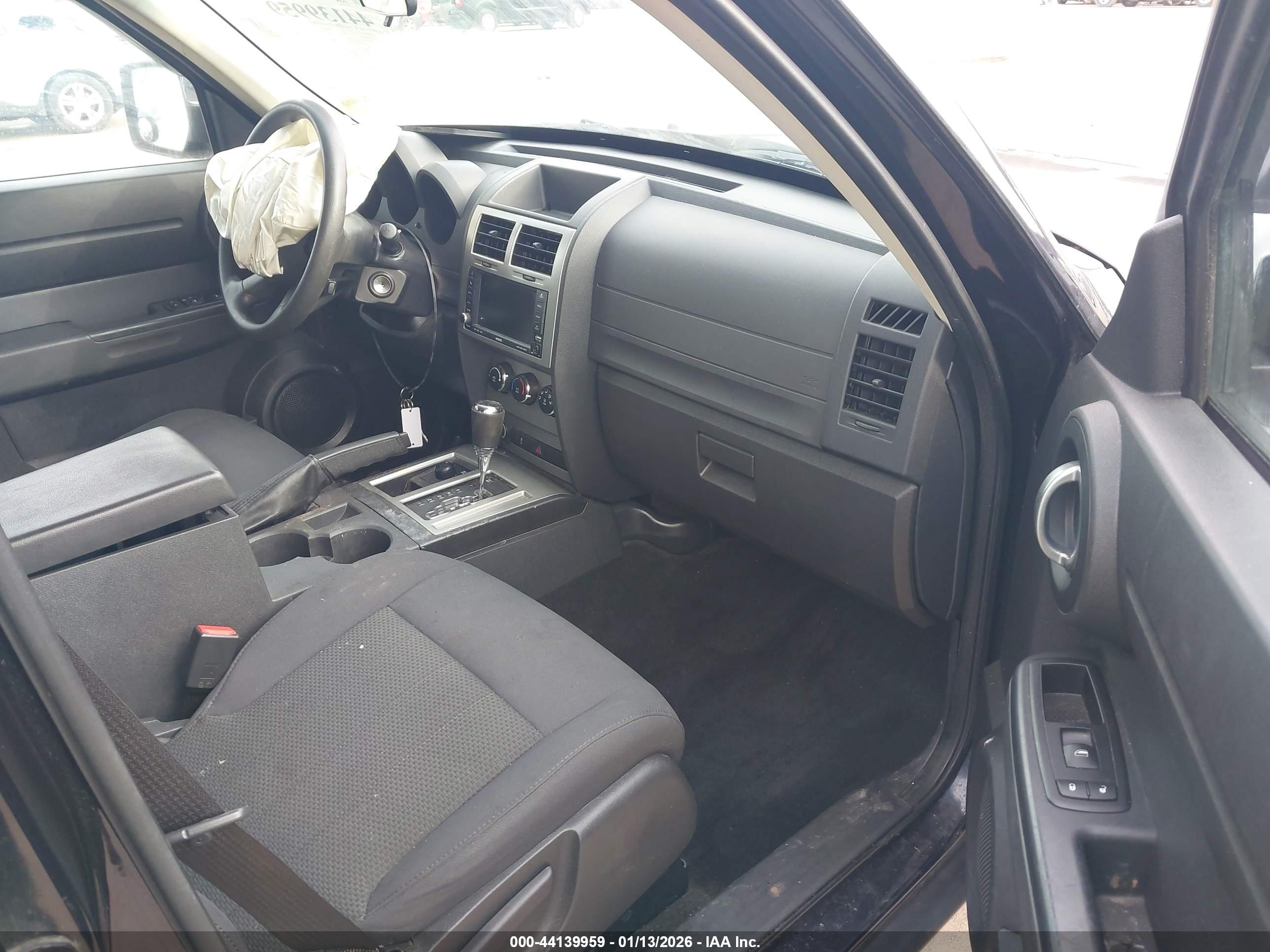 DODGE NITRO image 5