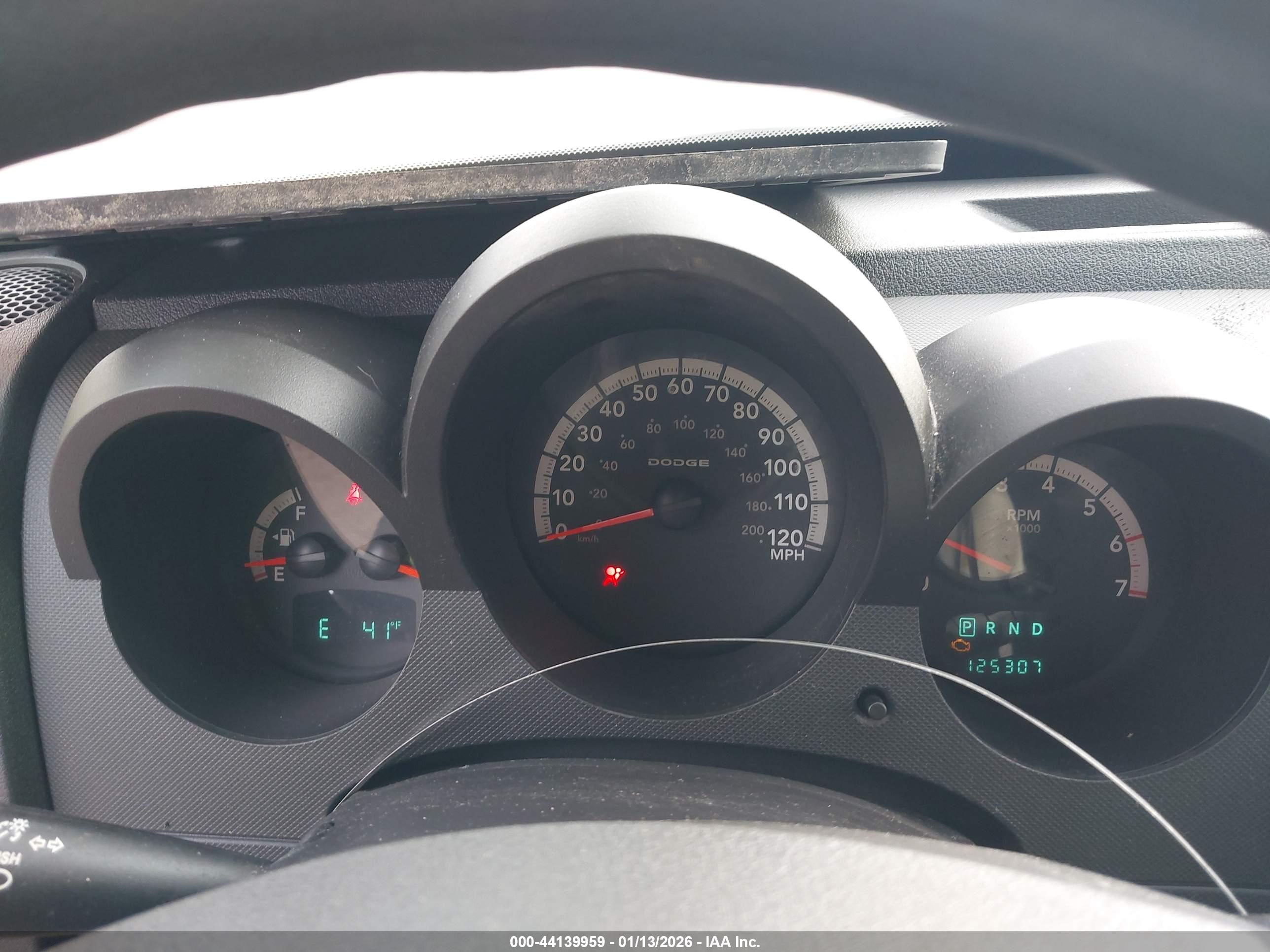 DODGE NITRO image 7