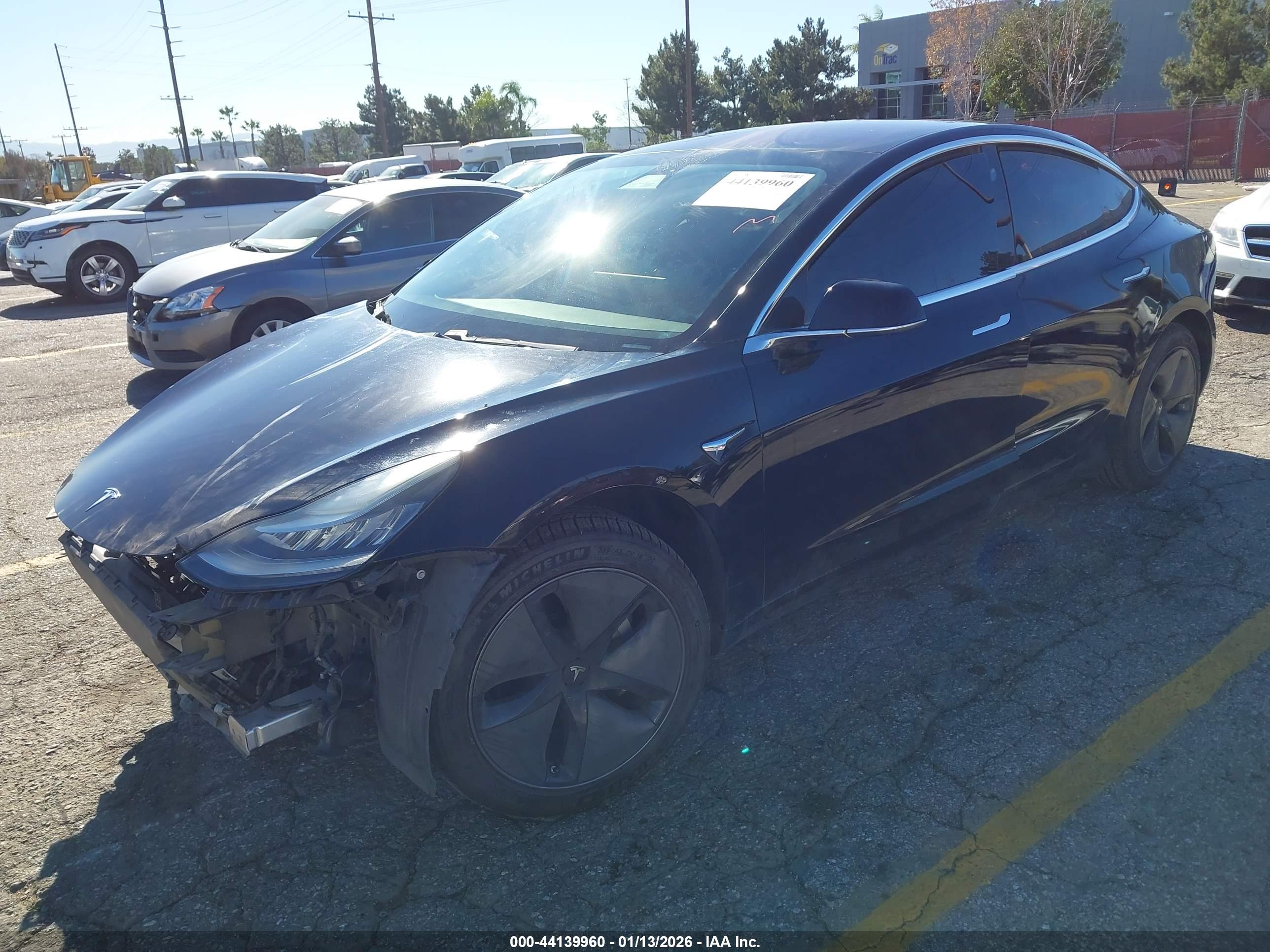 TESLA MODEL image 2