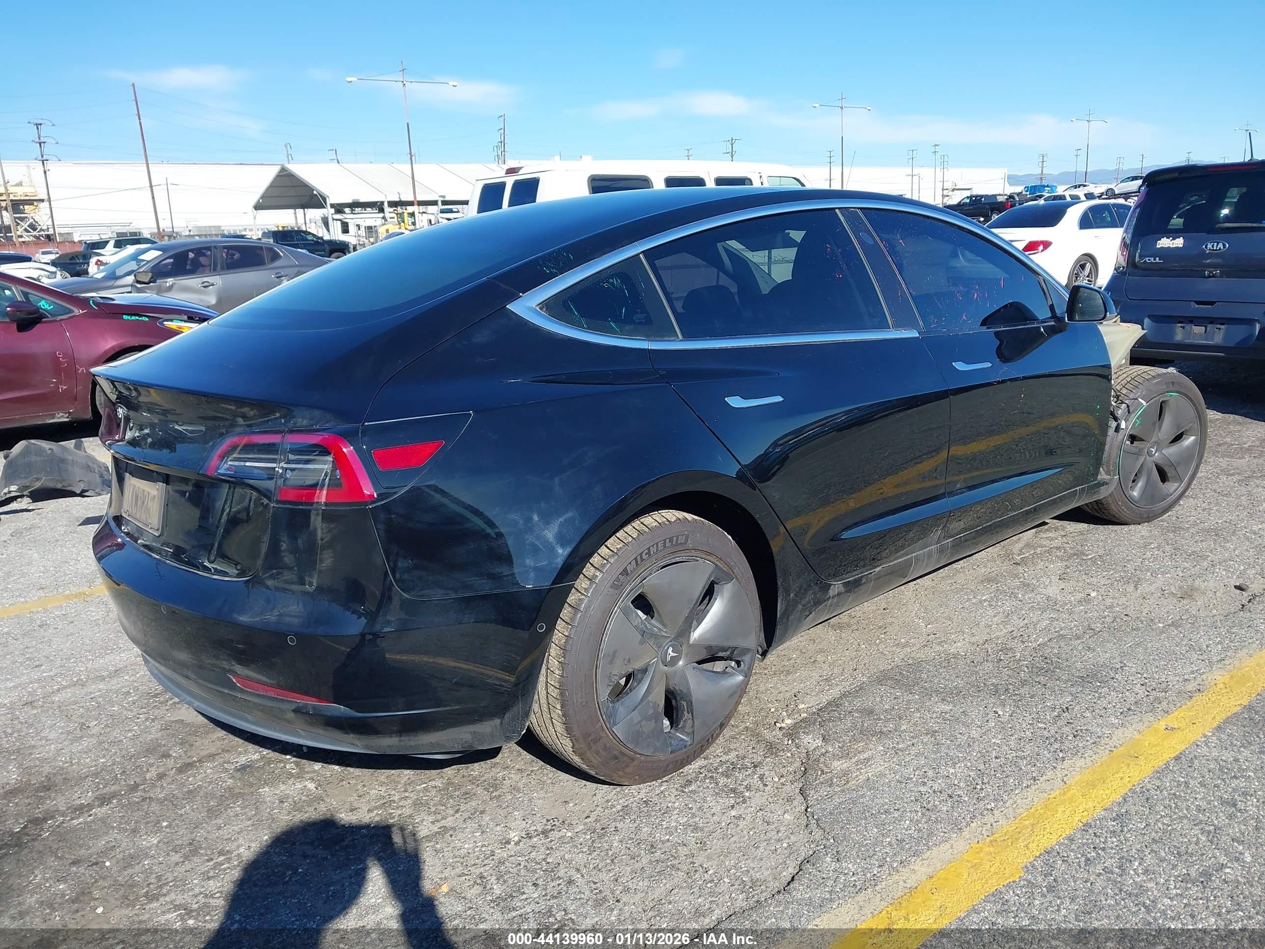 TESLA MODEL image 4