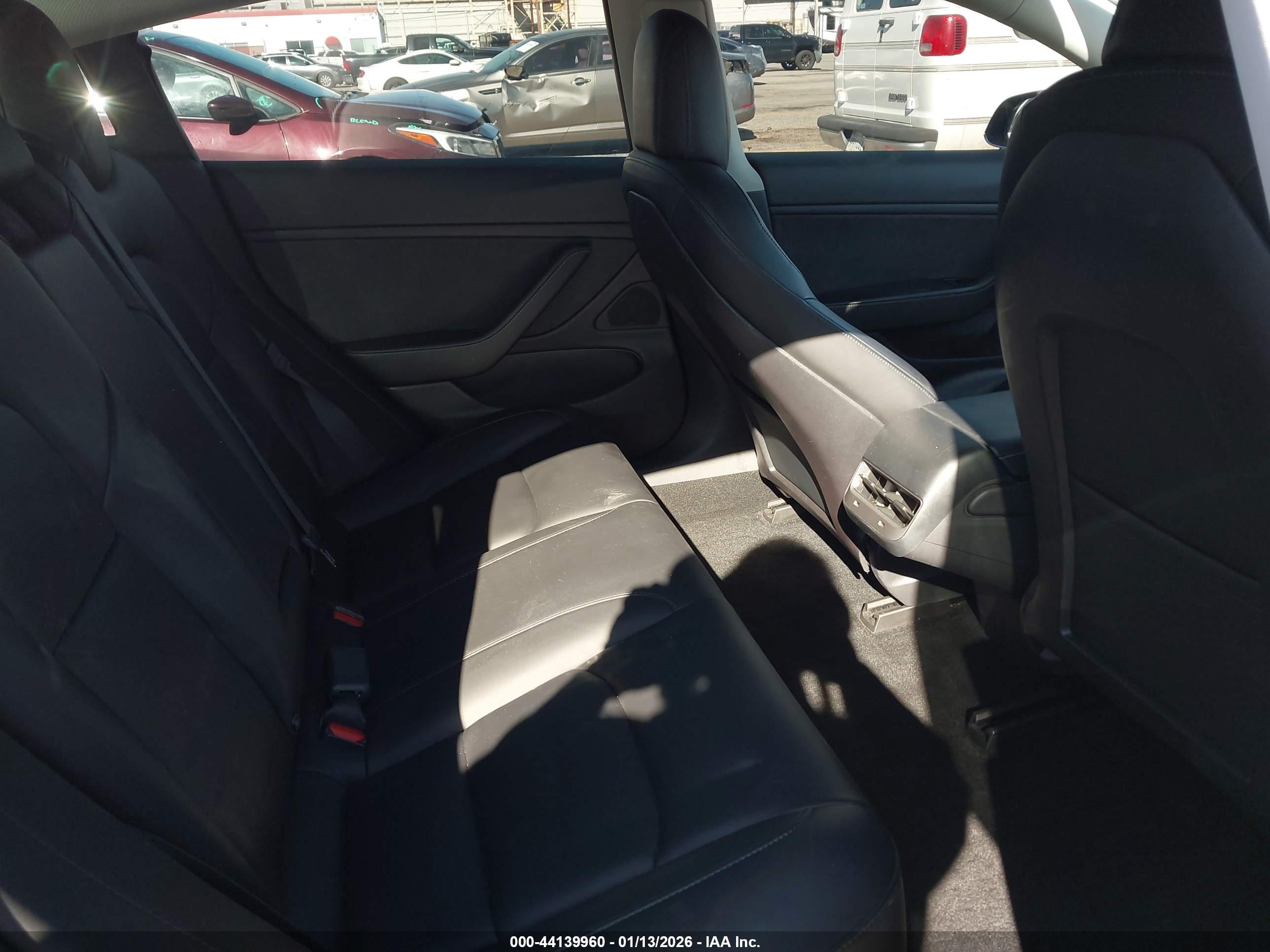 TESLA MODEL image 8