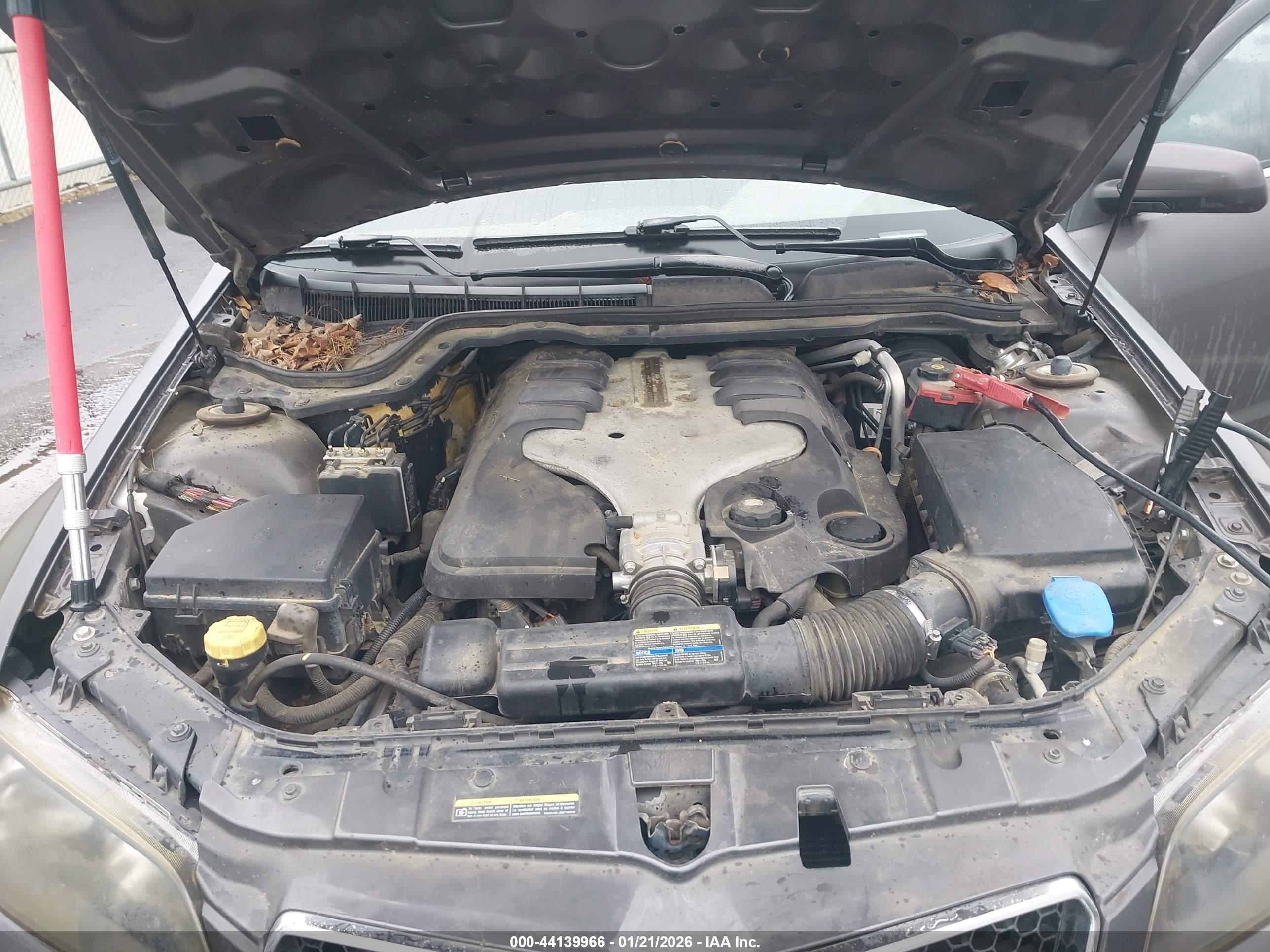 PONTIAC G8 image 10