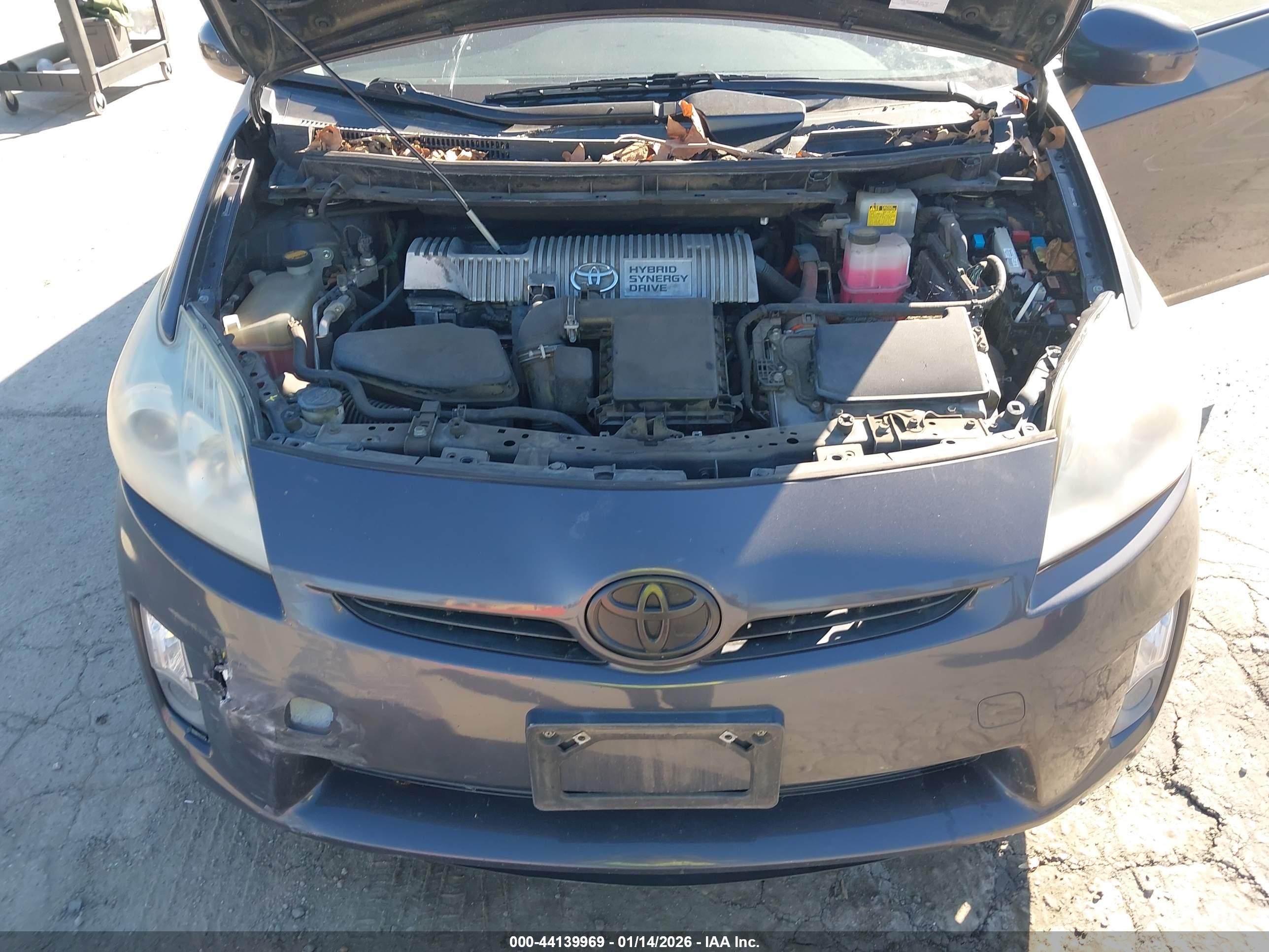 TOYOTA PRIUS image 10
