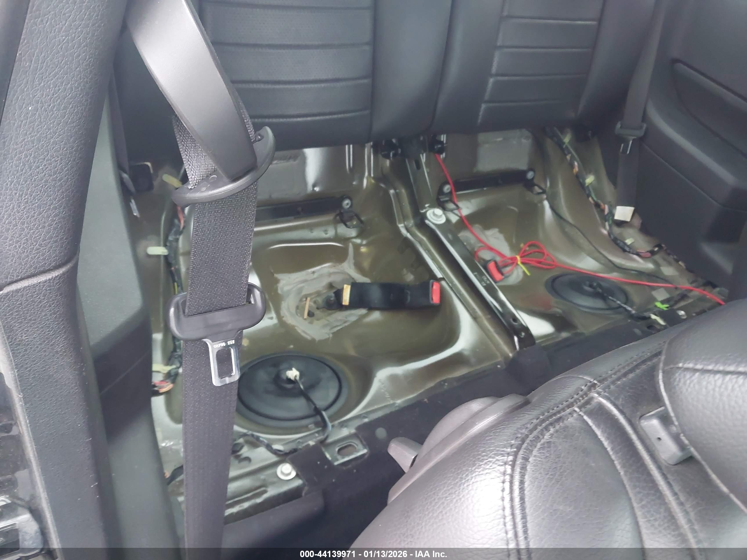 FORD MUSTANG image 8