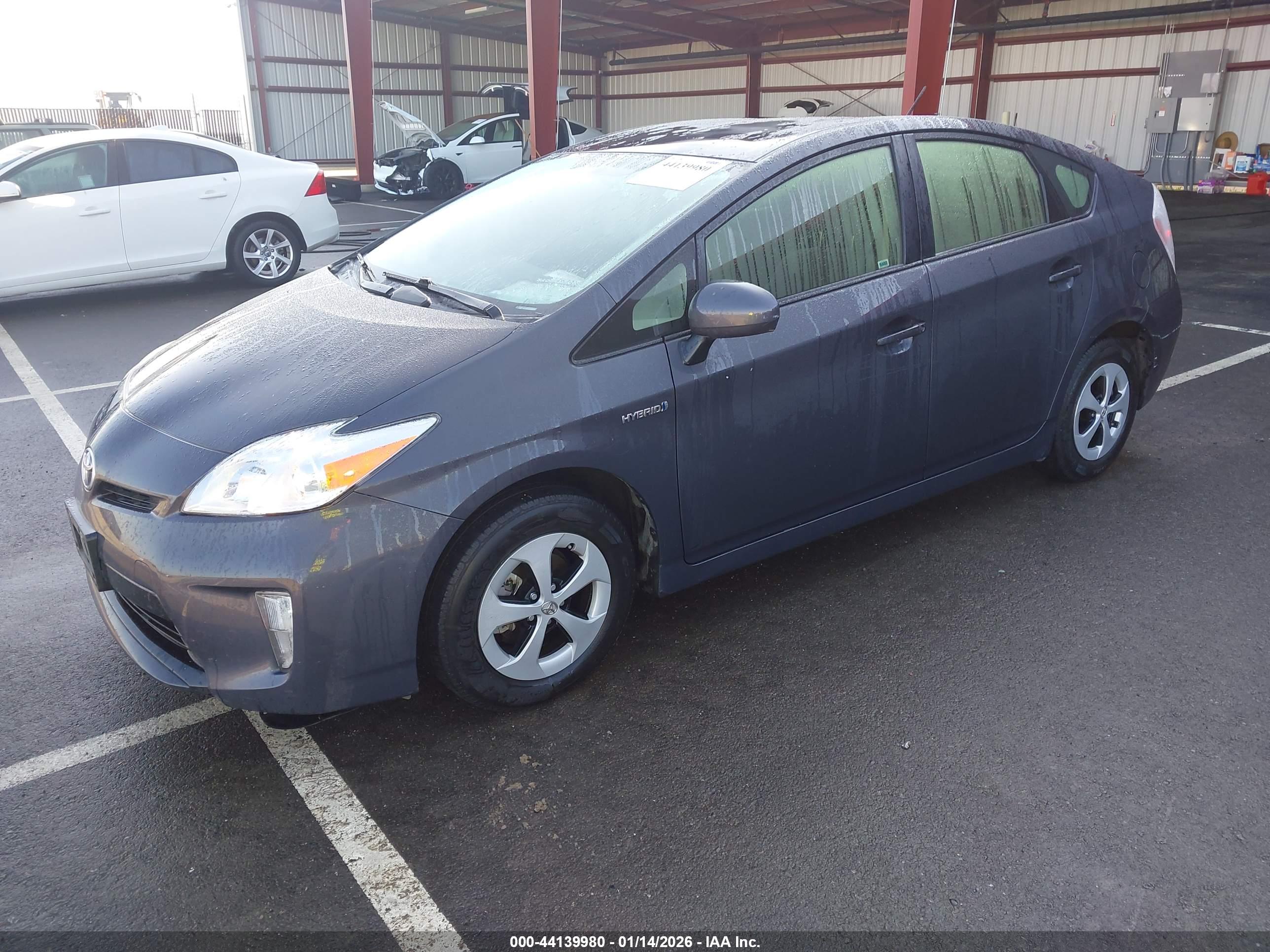TOYOTA PRIUS image 2