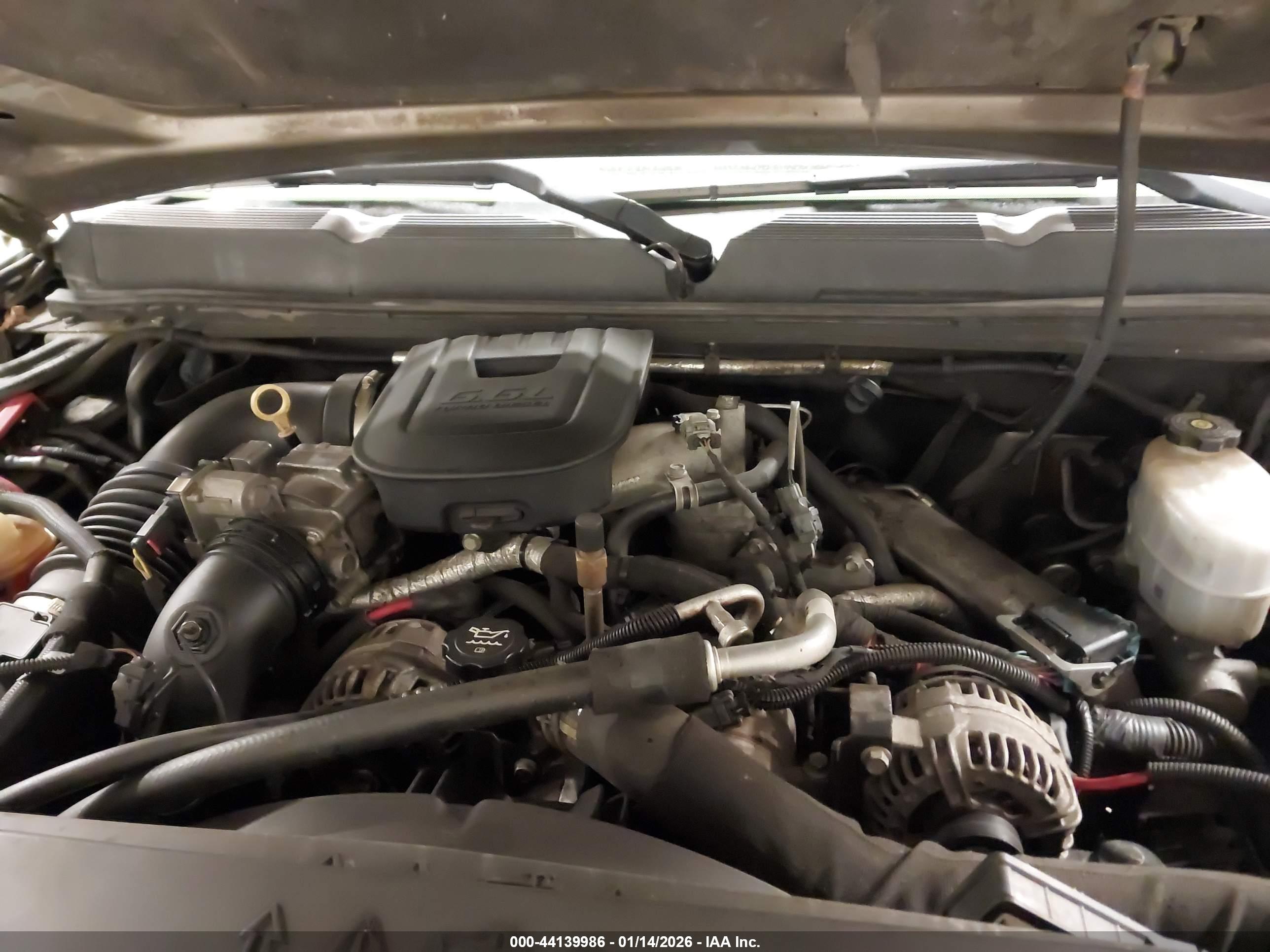 CHEVROLET SILVERADO image 10