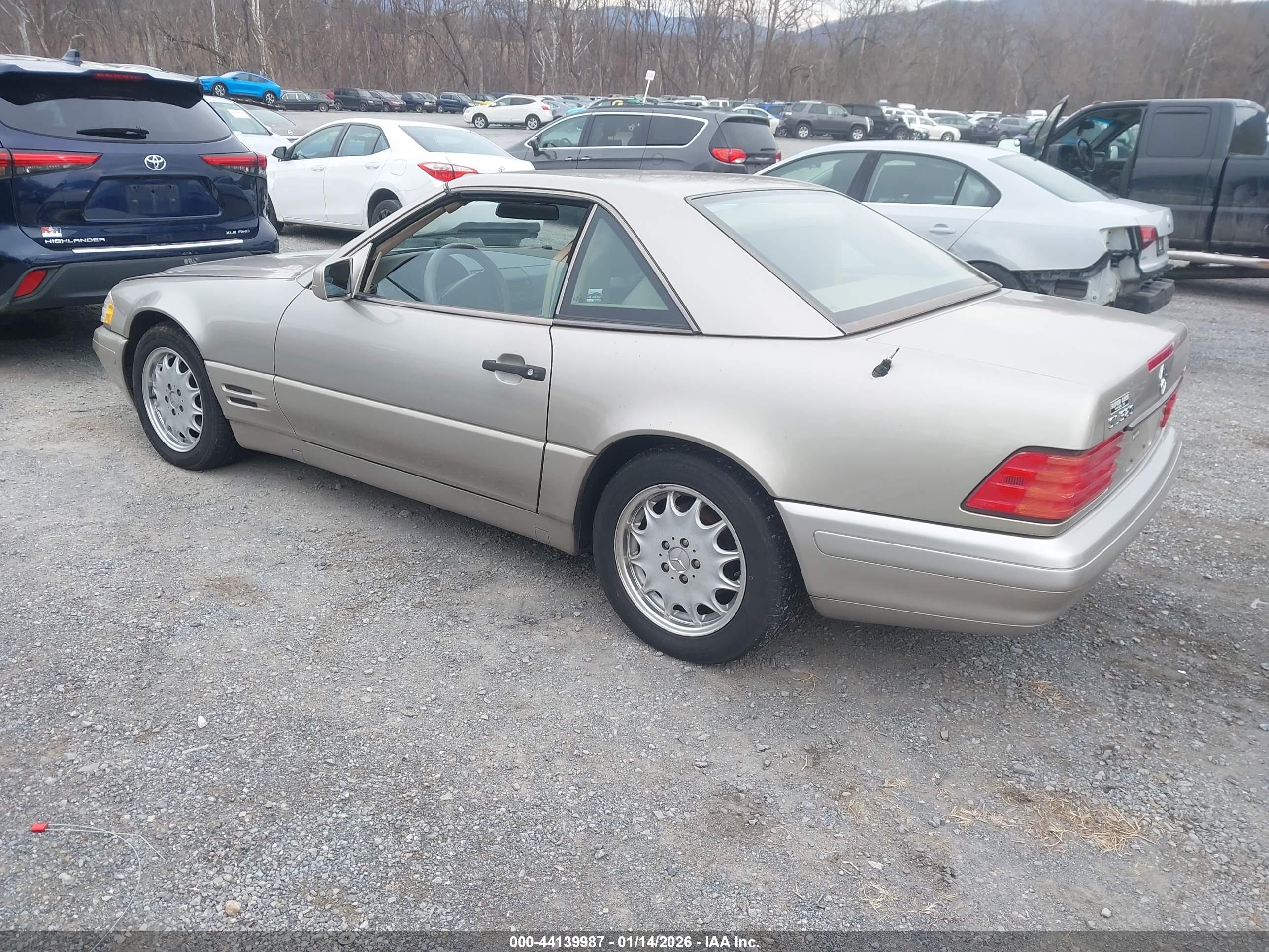 MERCEDES-BENZ SL image 3