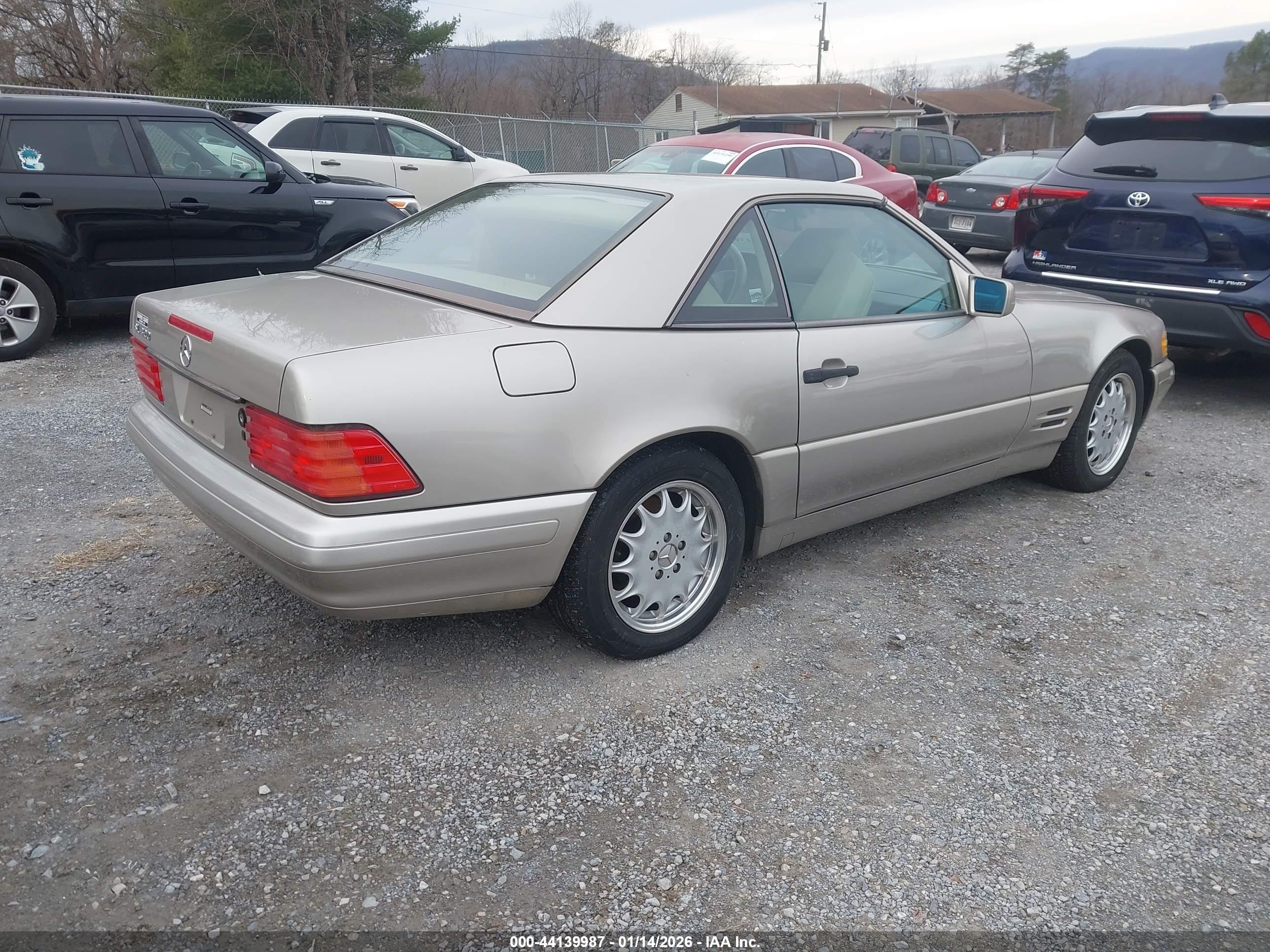 MERCEDES-BENZ SL image 4