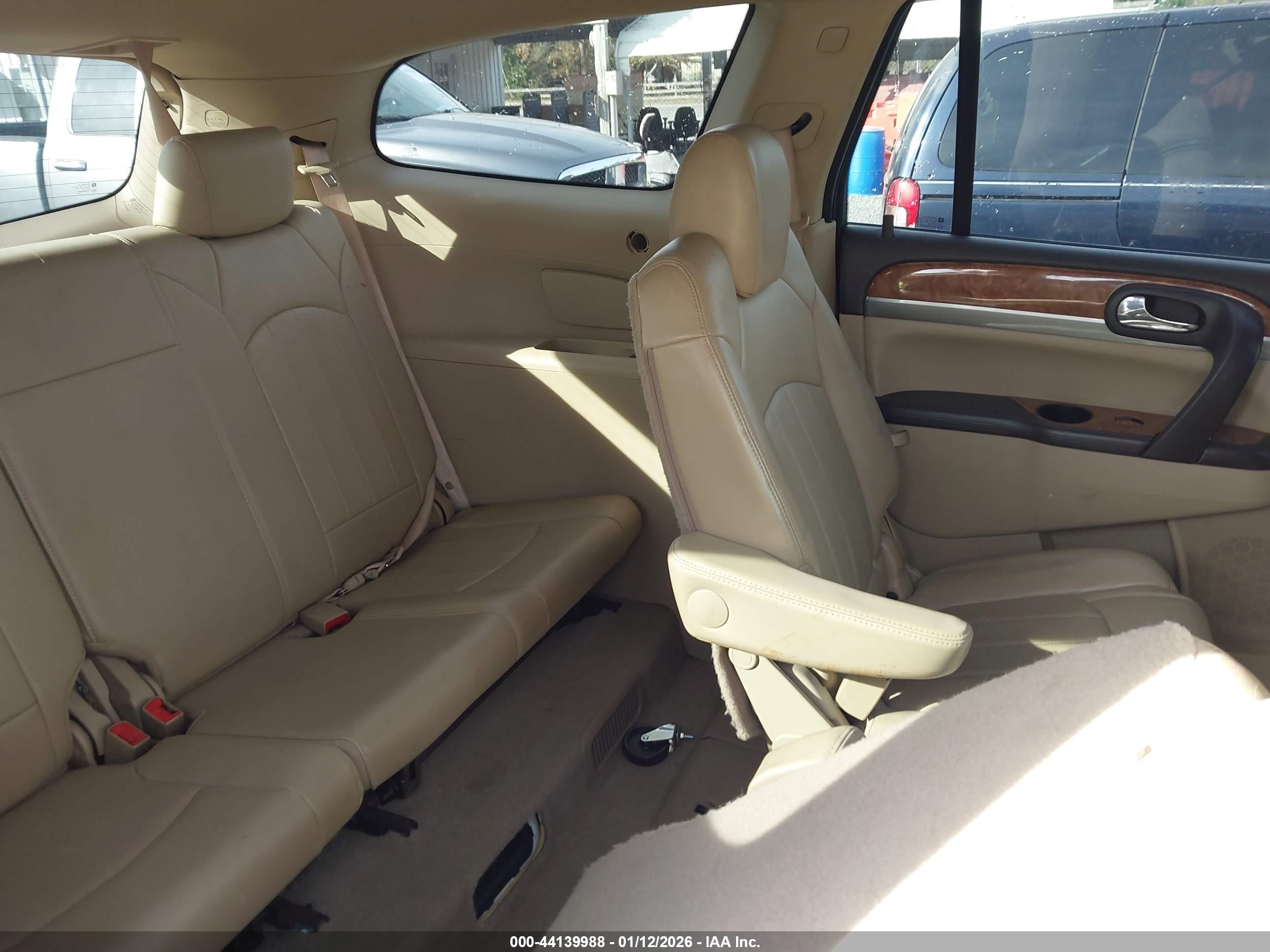 BUICK ENCLAVE image 8