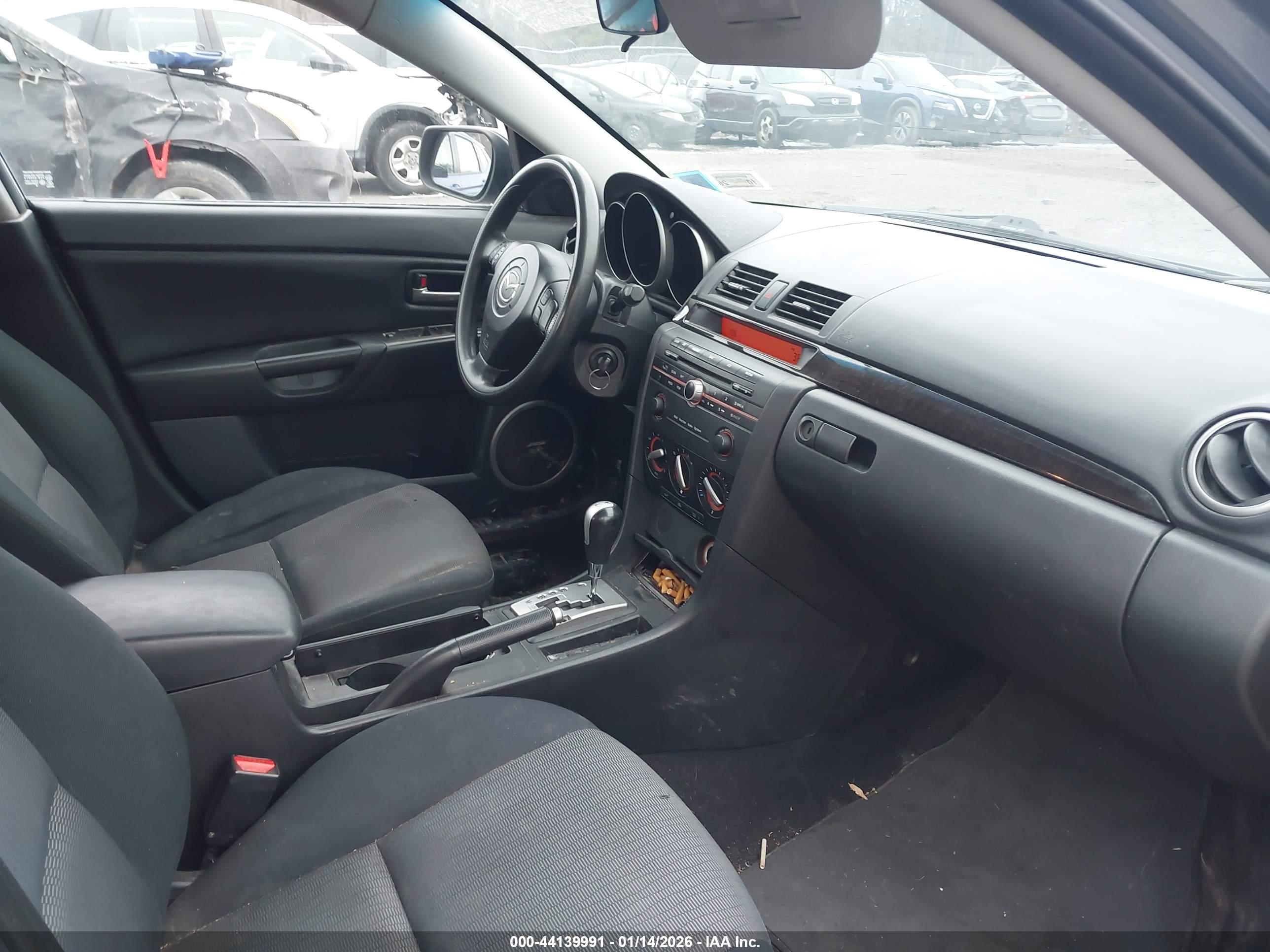 MAZDA MAZDA3 image 5