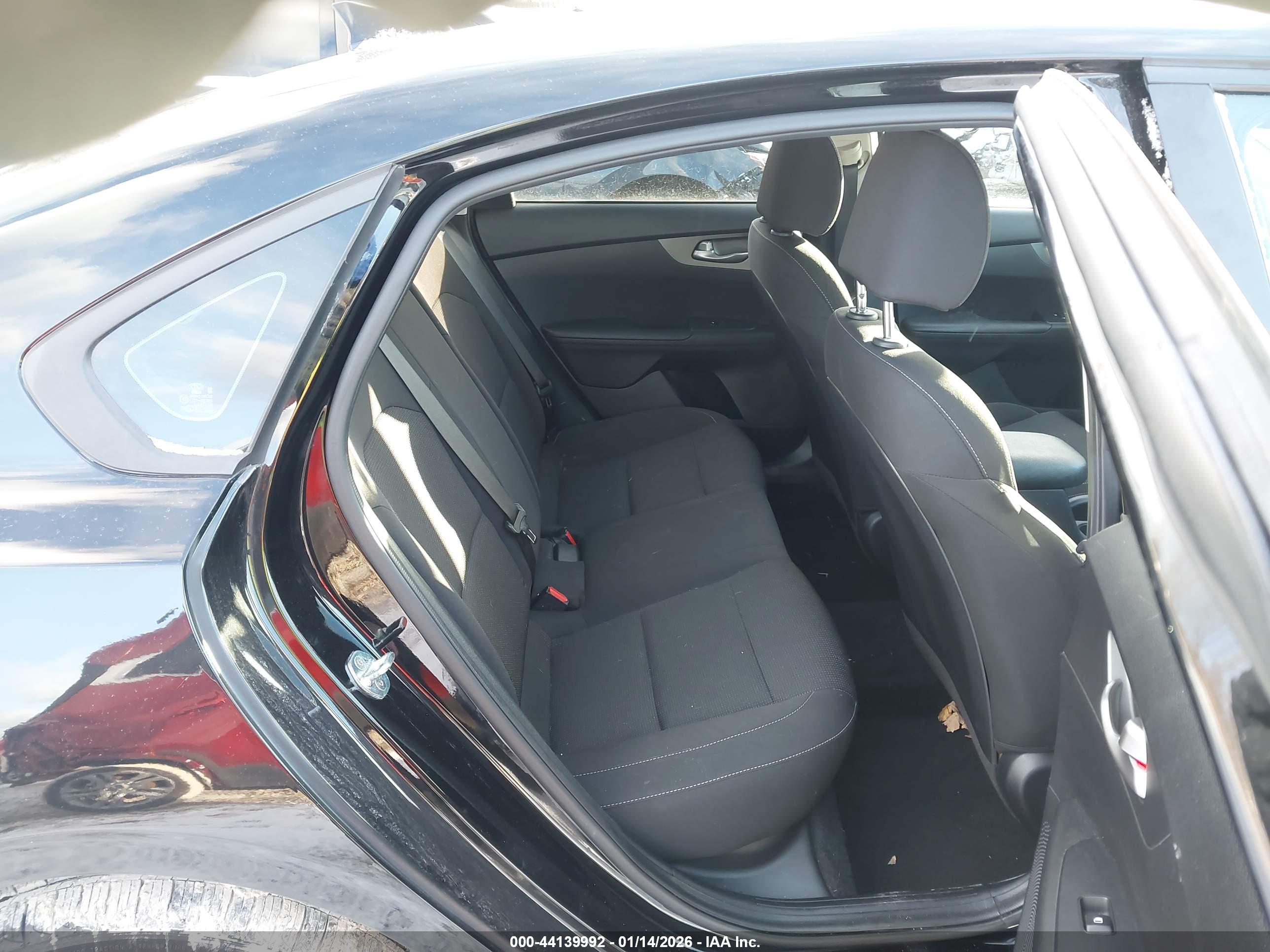 KIA FORTE image 8