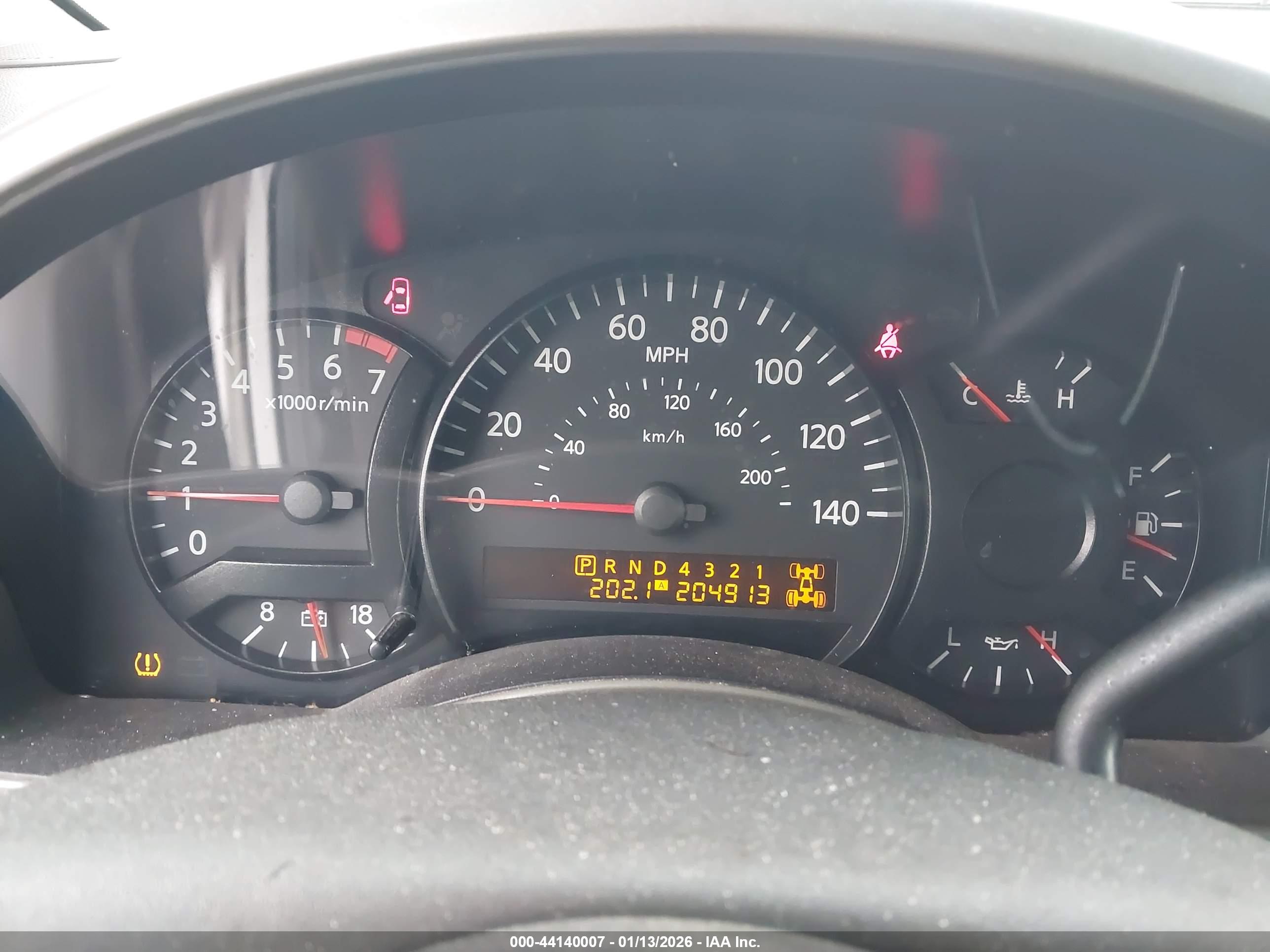 NISSAN TITAN image 7