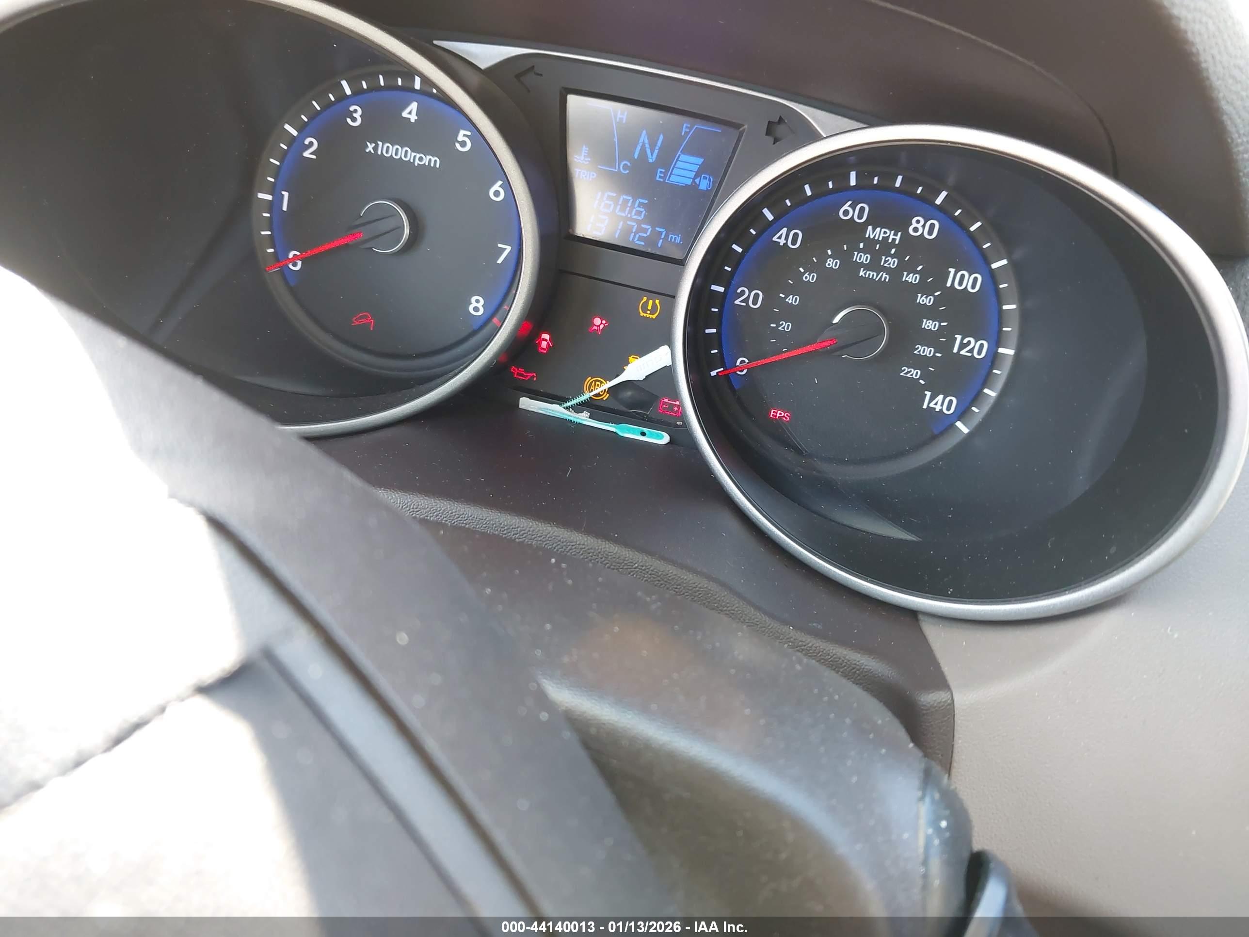 HYUNDAI TUCSON image 7