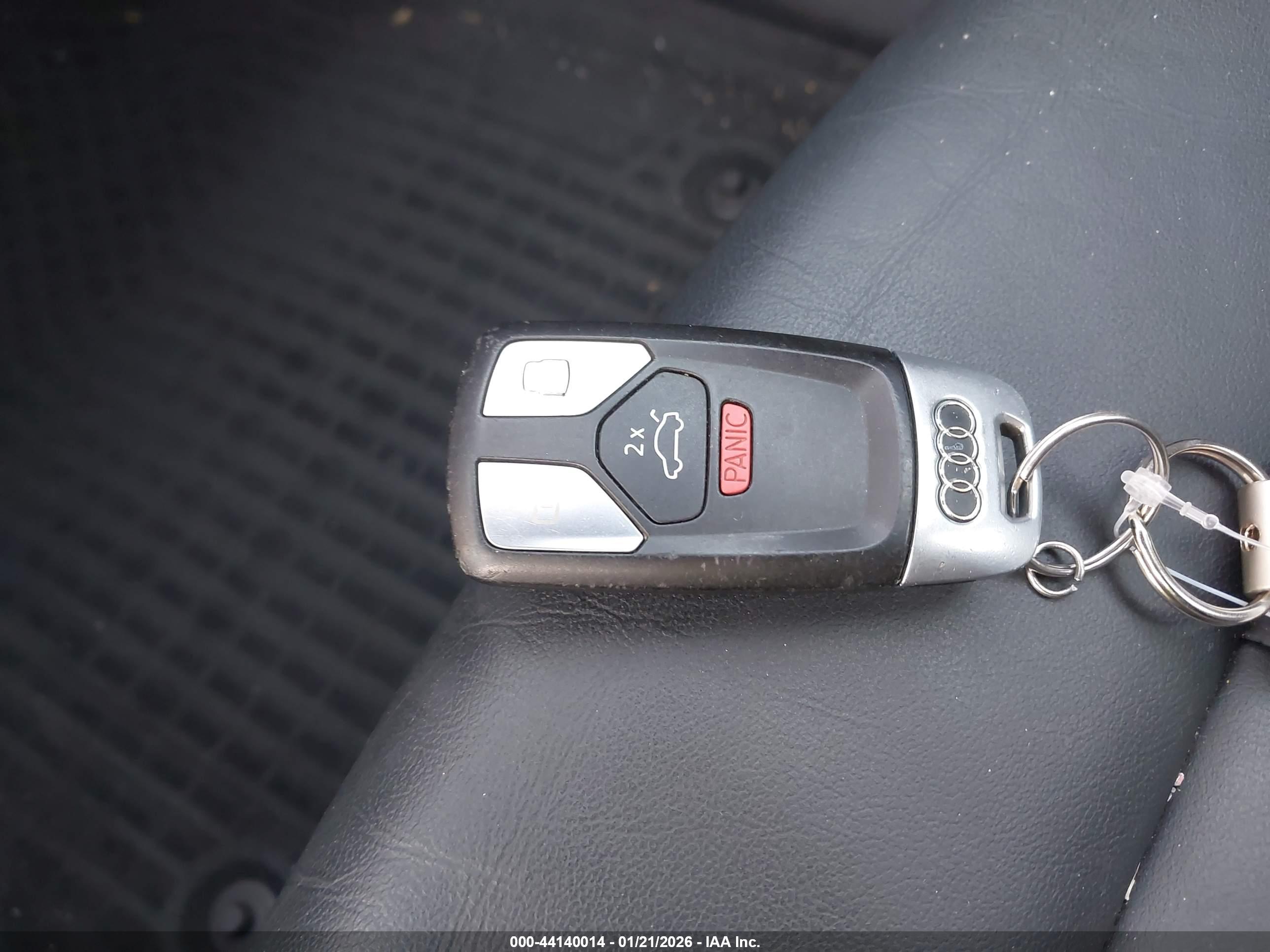 AUDI A4 image 11