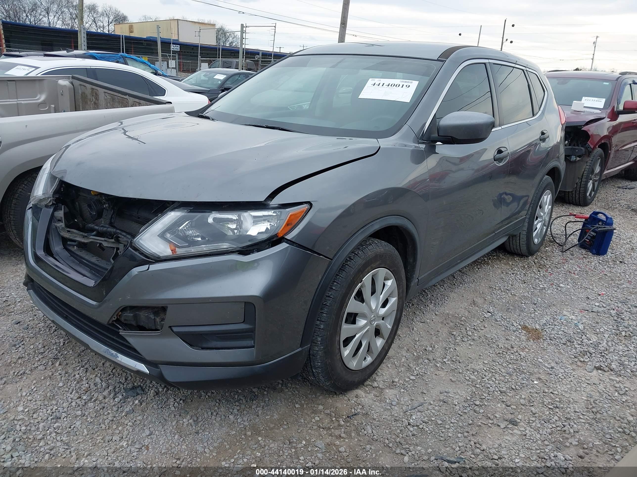 NISSAN ROGUE image 2