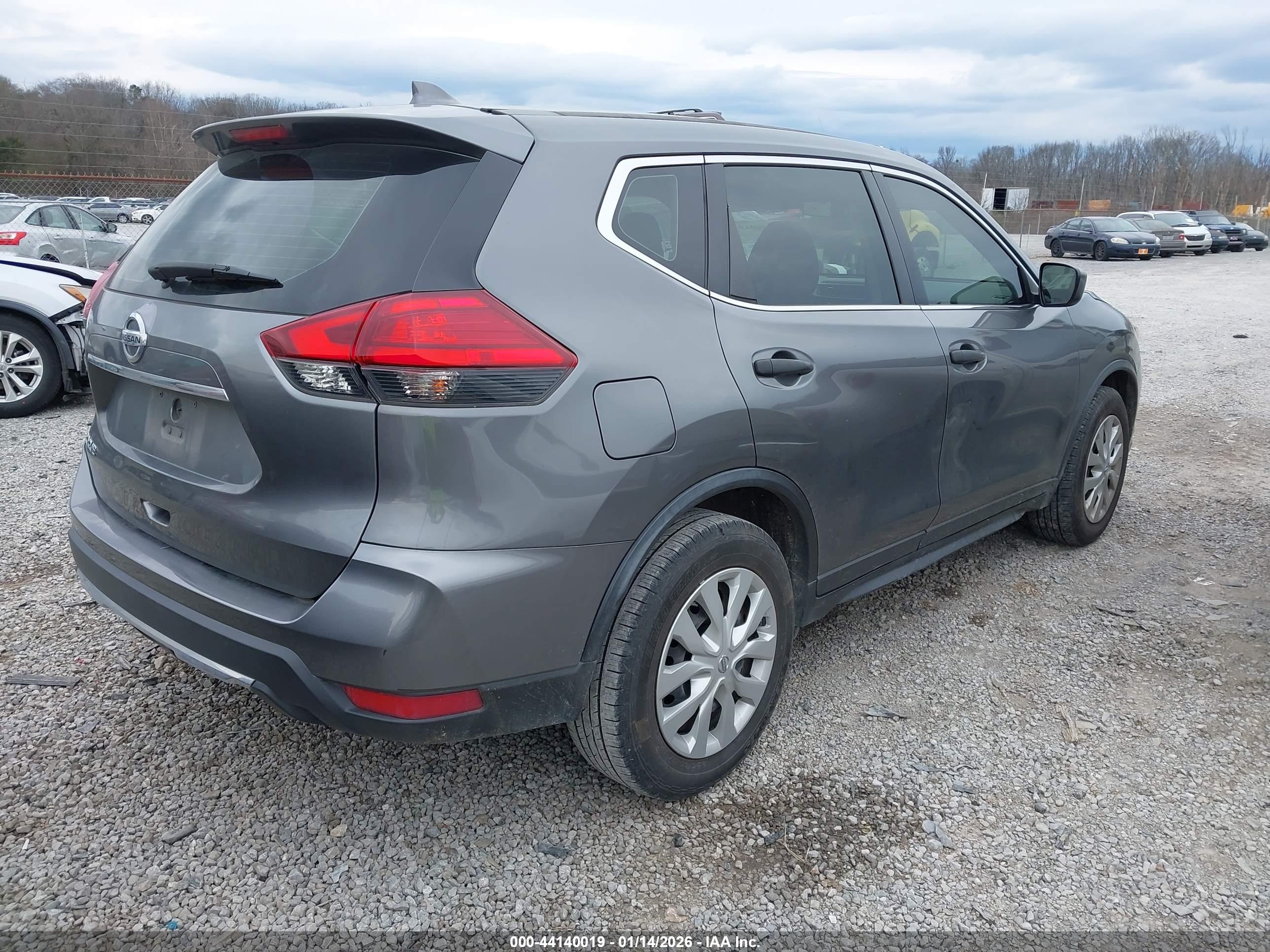 NISSAN ROGUE image 4