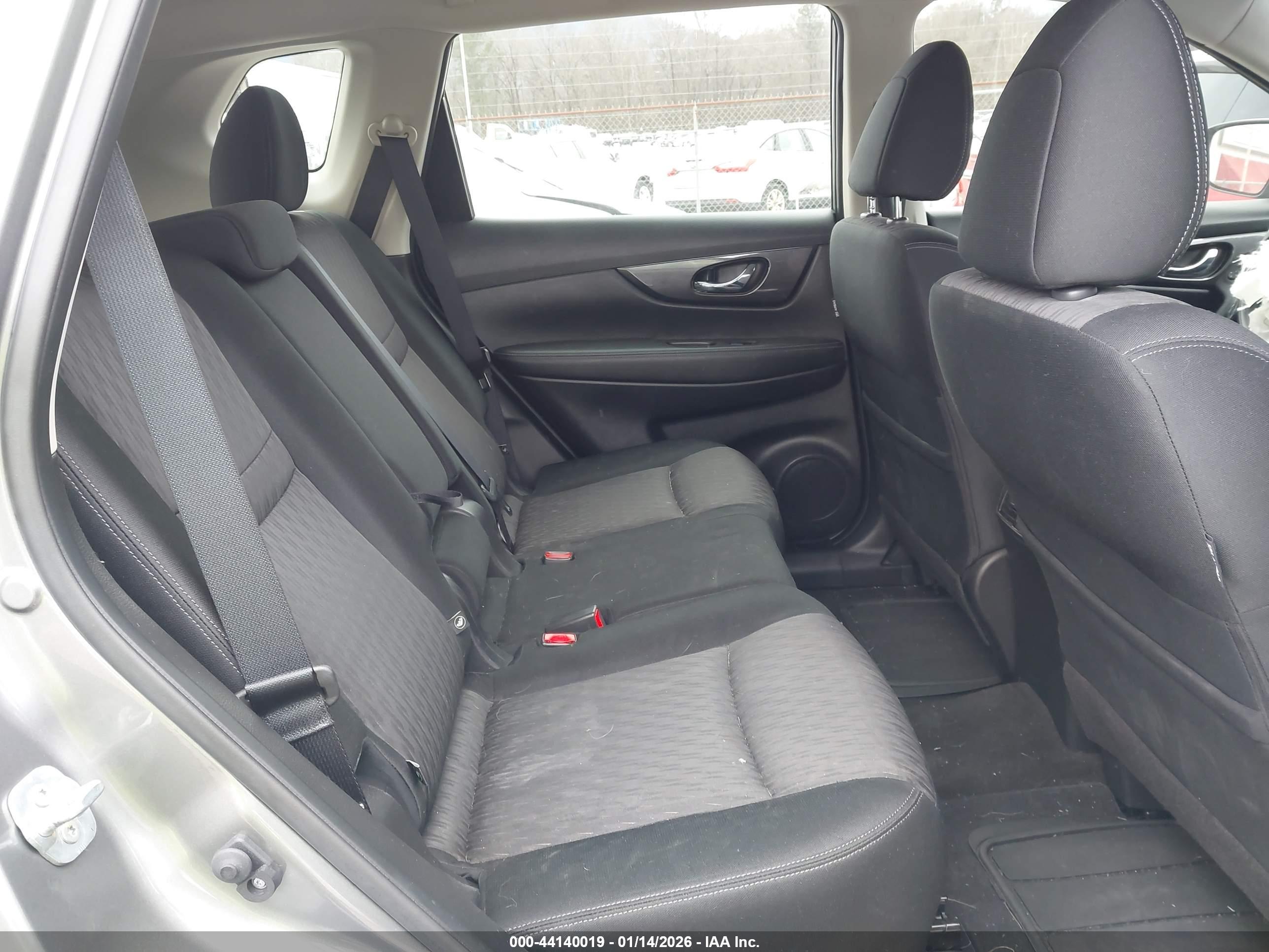 NISSAN ROGUE image 8
