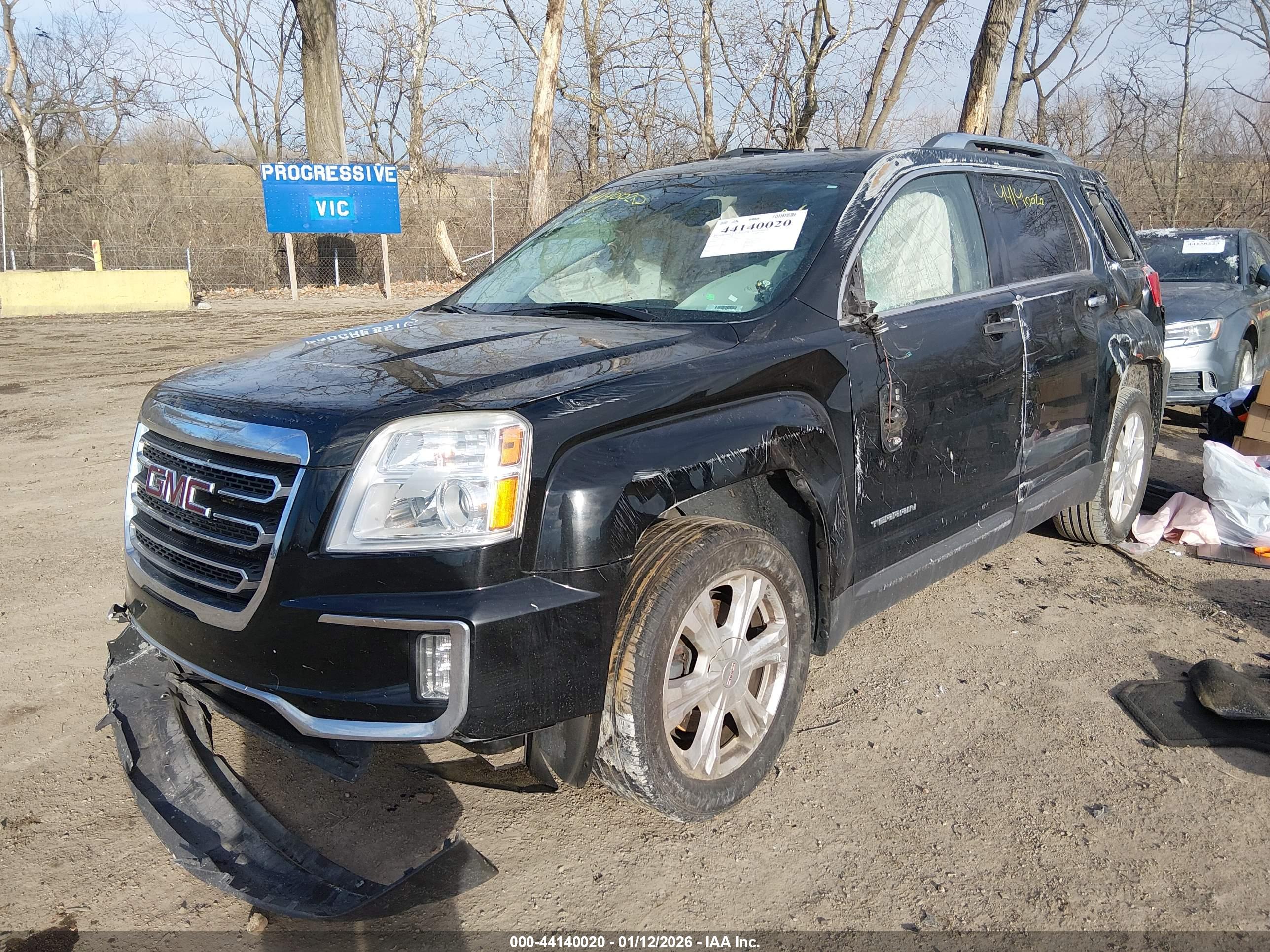 GMC TERRAIN image 2