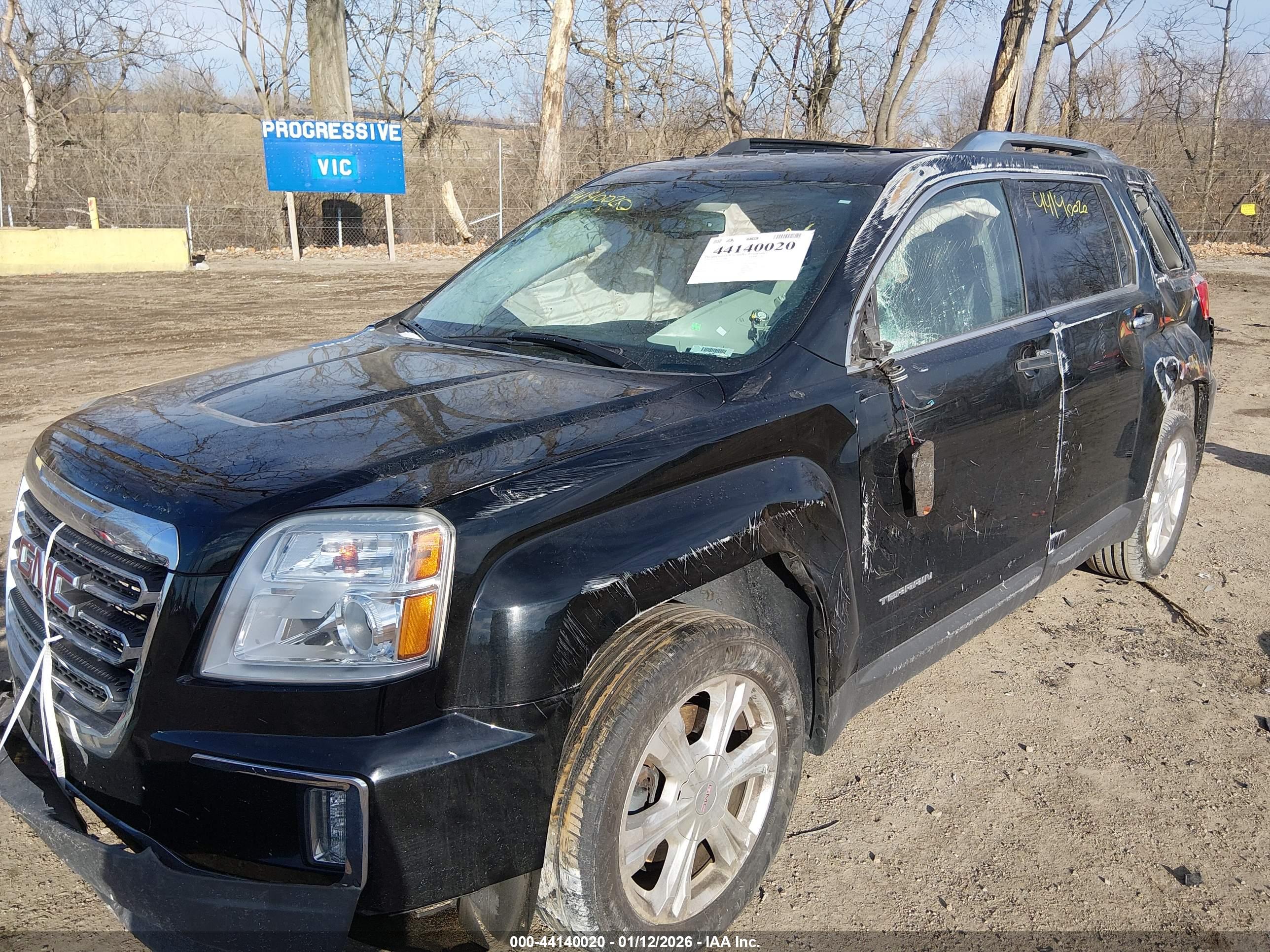 GMC TERRAIN image 6