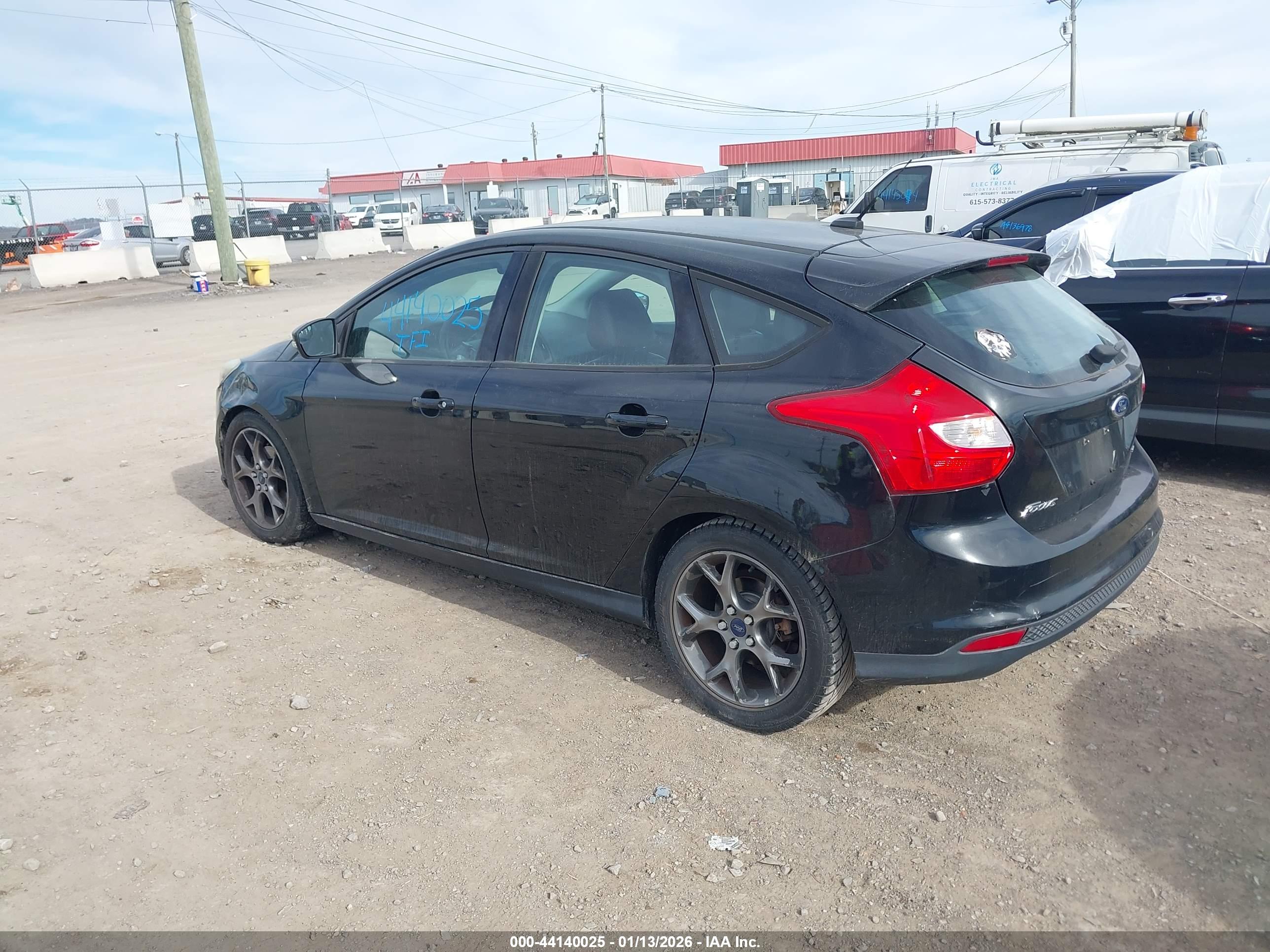FORD FOCUS image 3