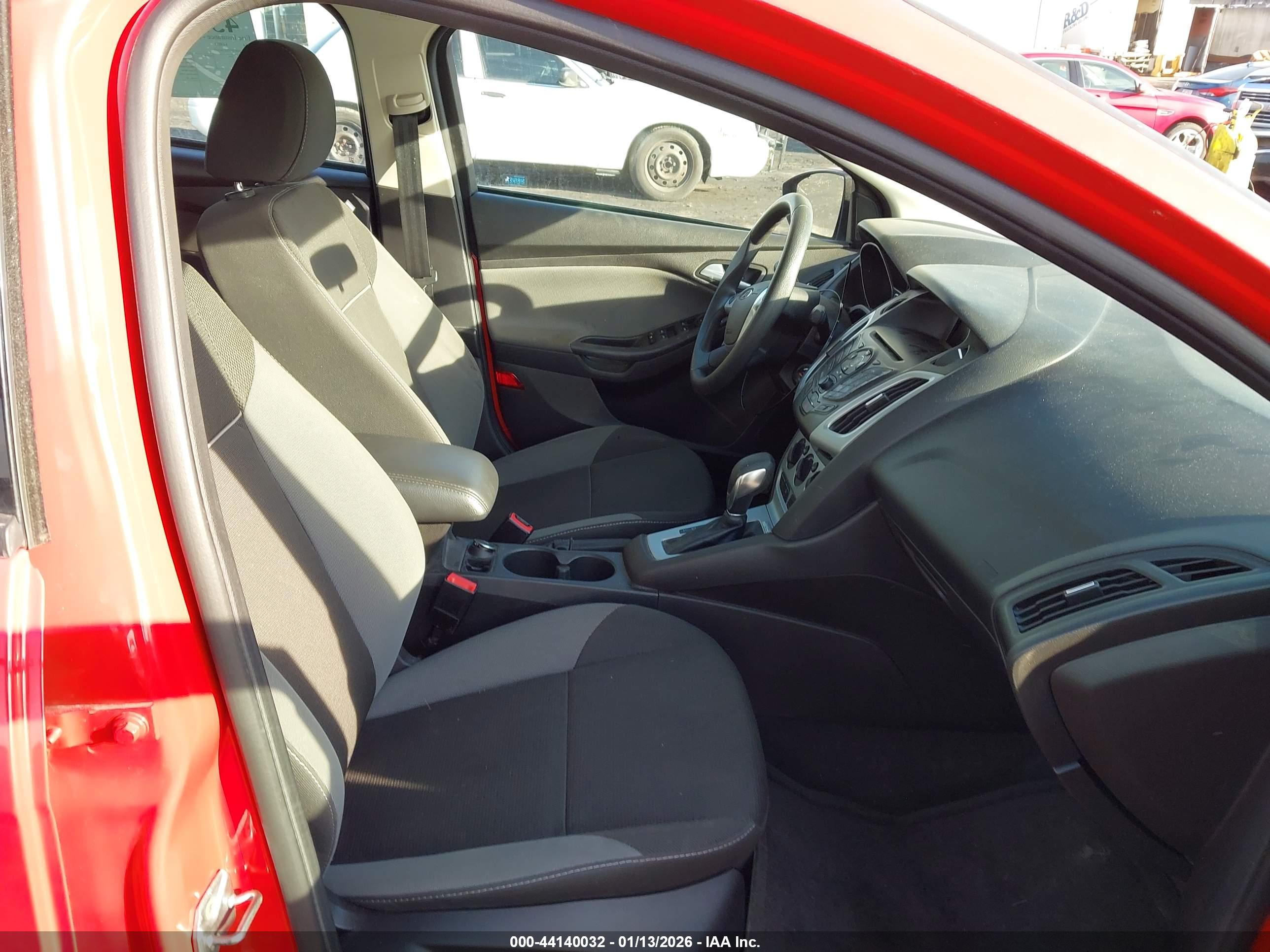 FORD FOCUS image 5