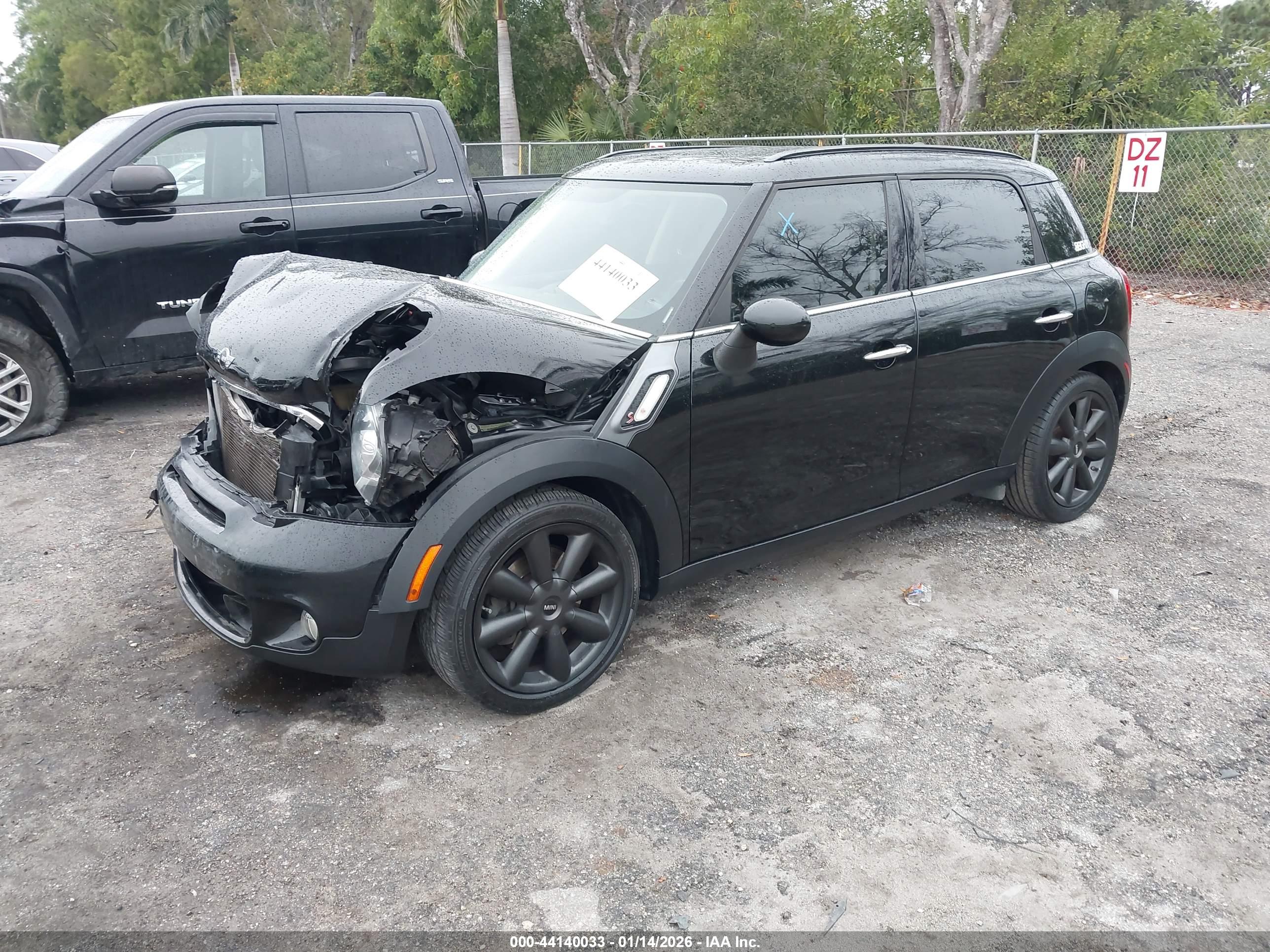 MINI COUNTRYMAN image 2