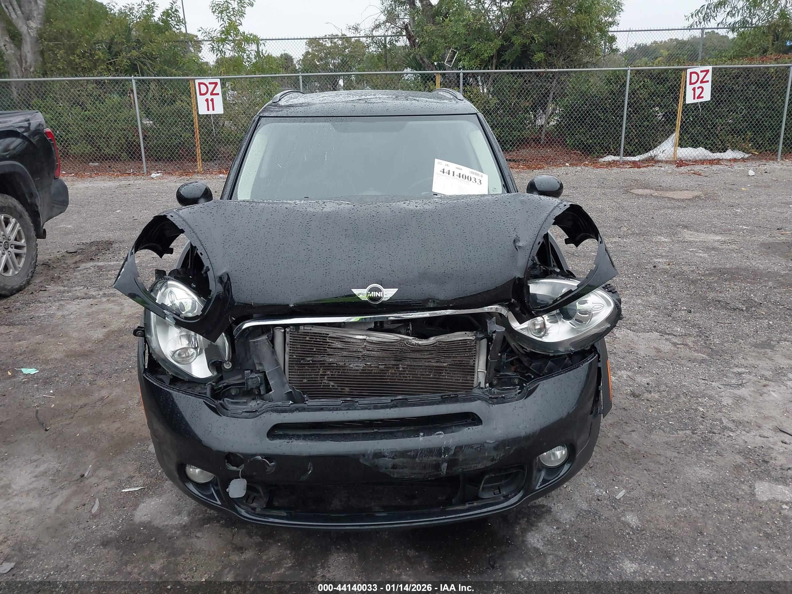 MINI COUNTRYMAN image 6