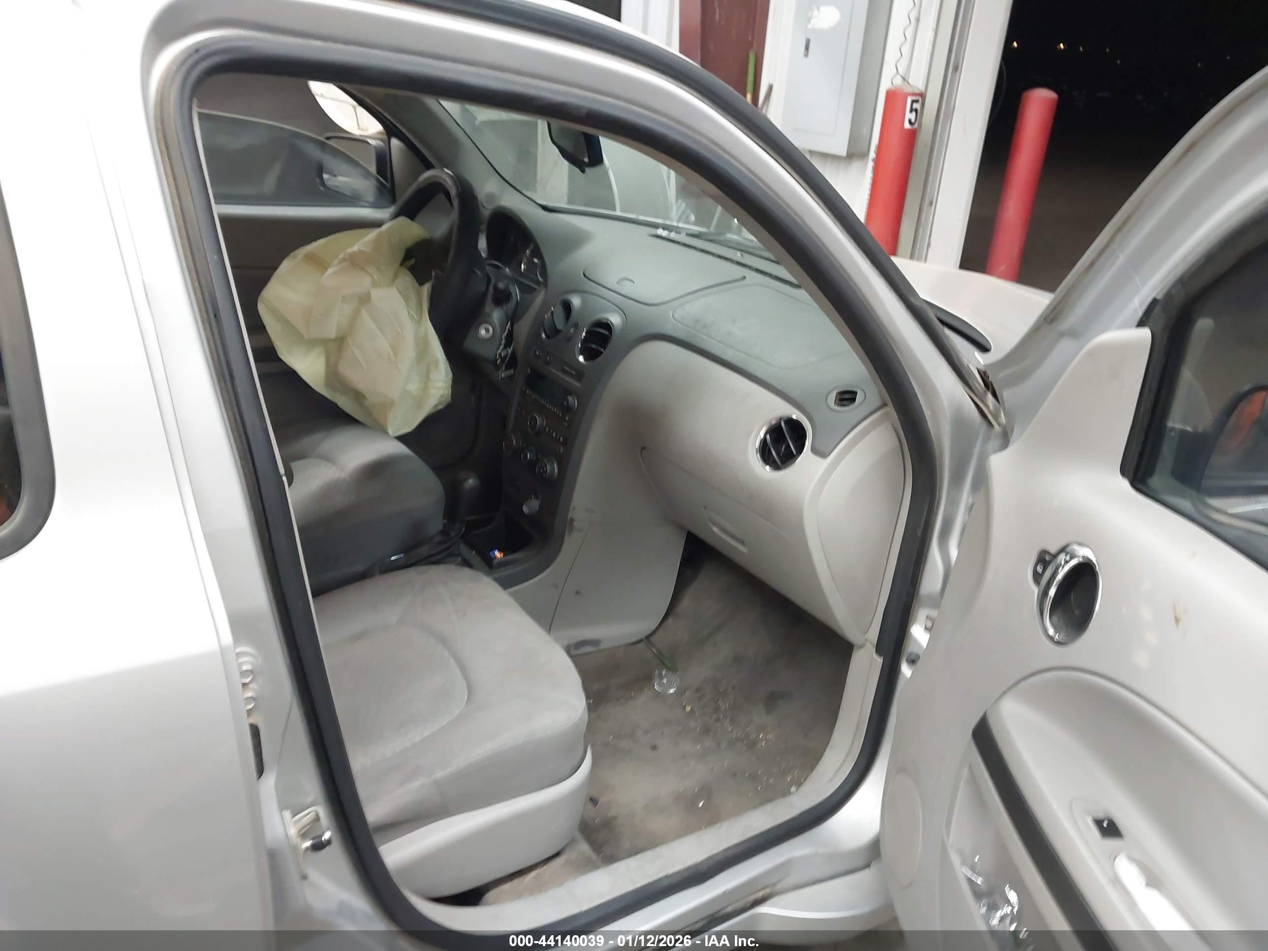 CHEVROLET HHR image 5