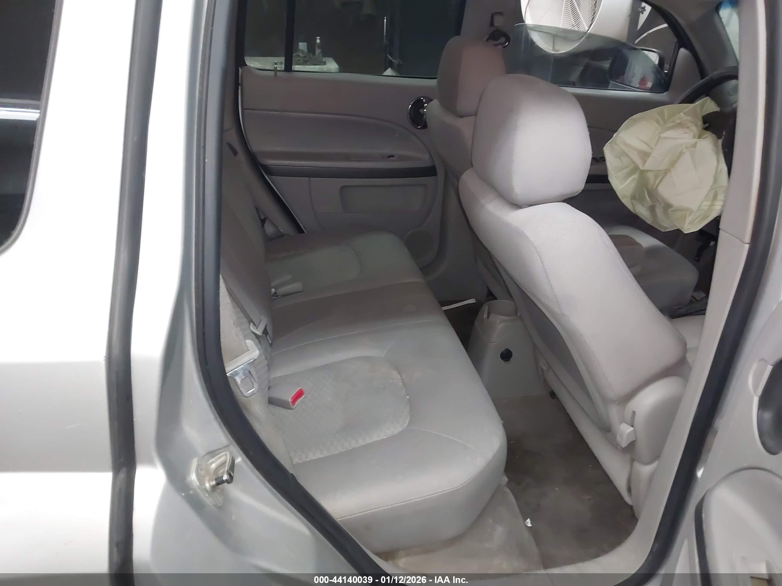 CHEVROLET HHR image 8