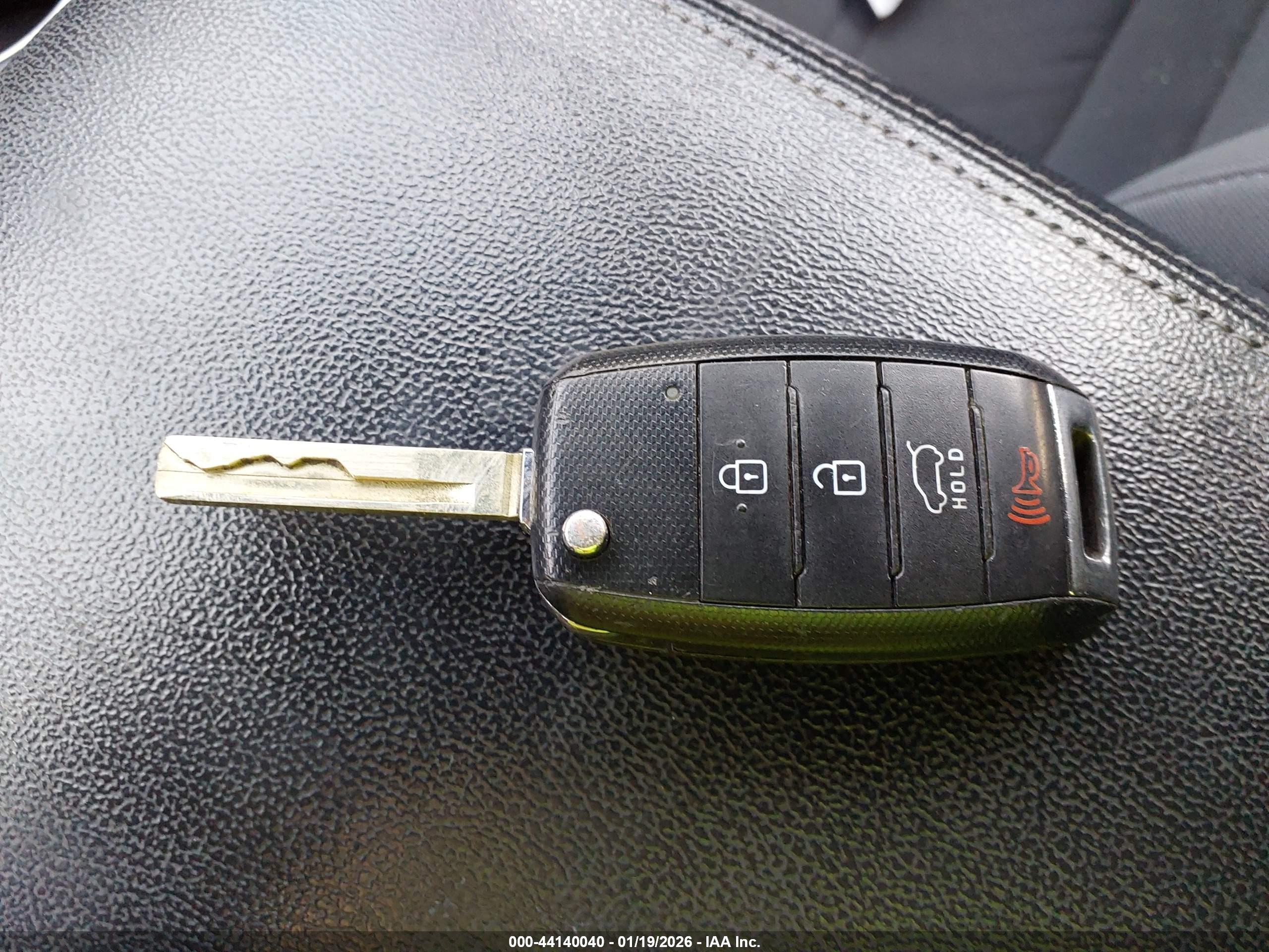 KIA SORENTO image 11