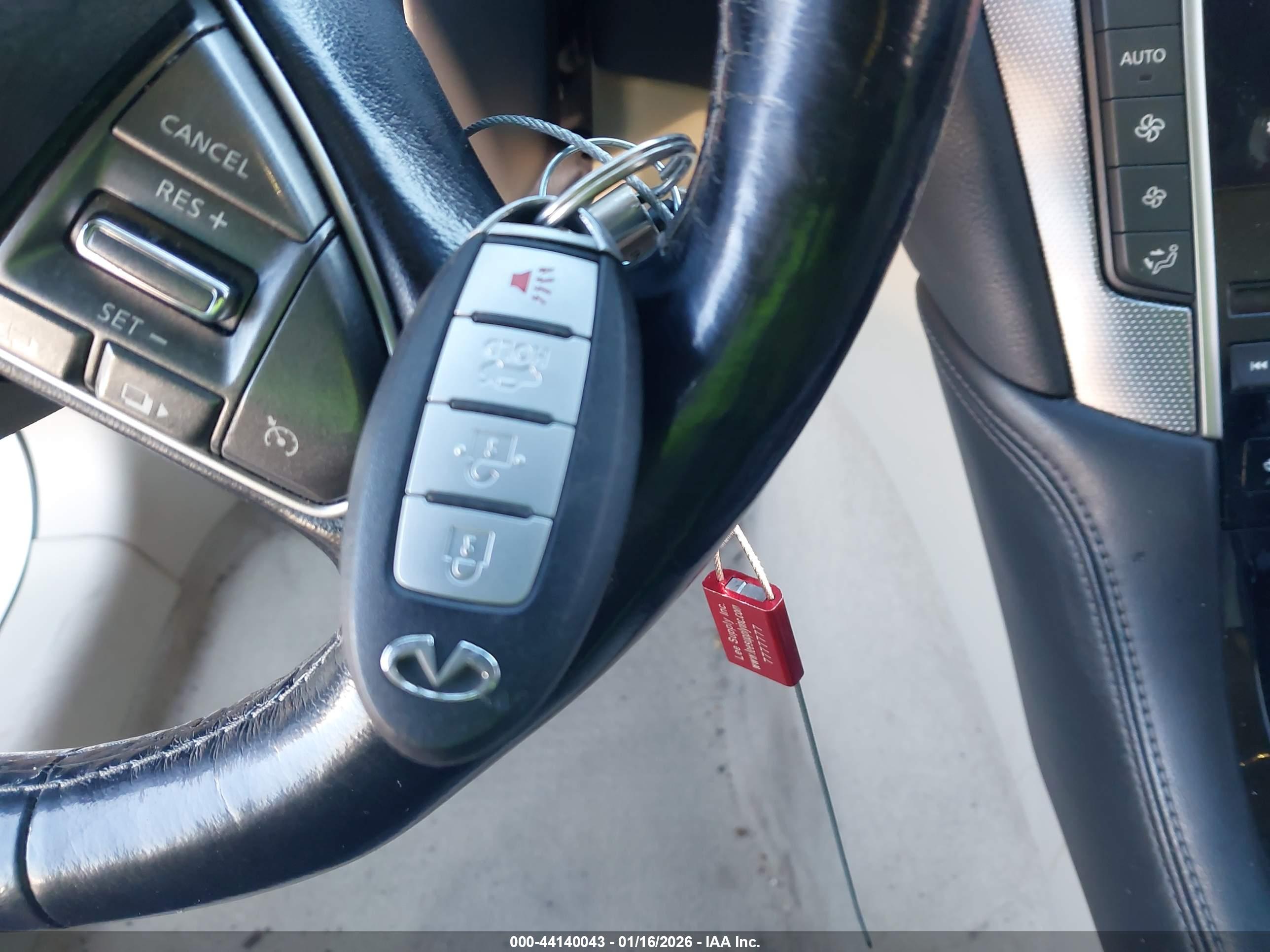INFINITI Q50 image 11