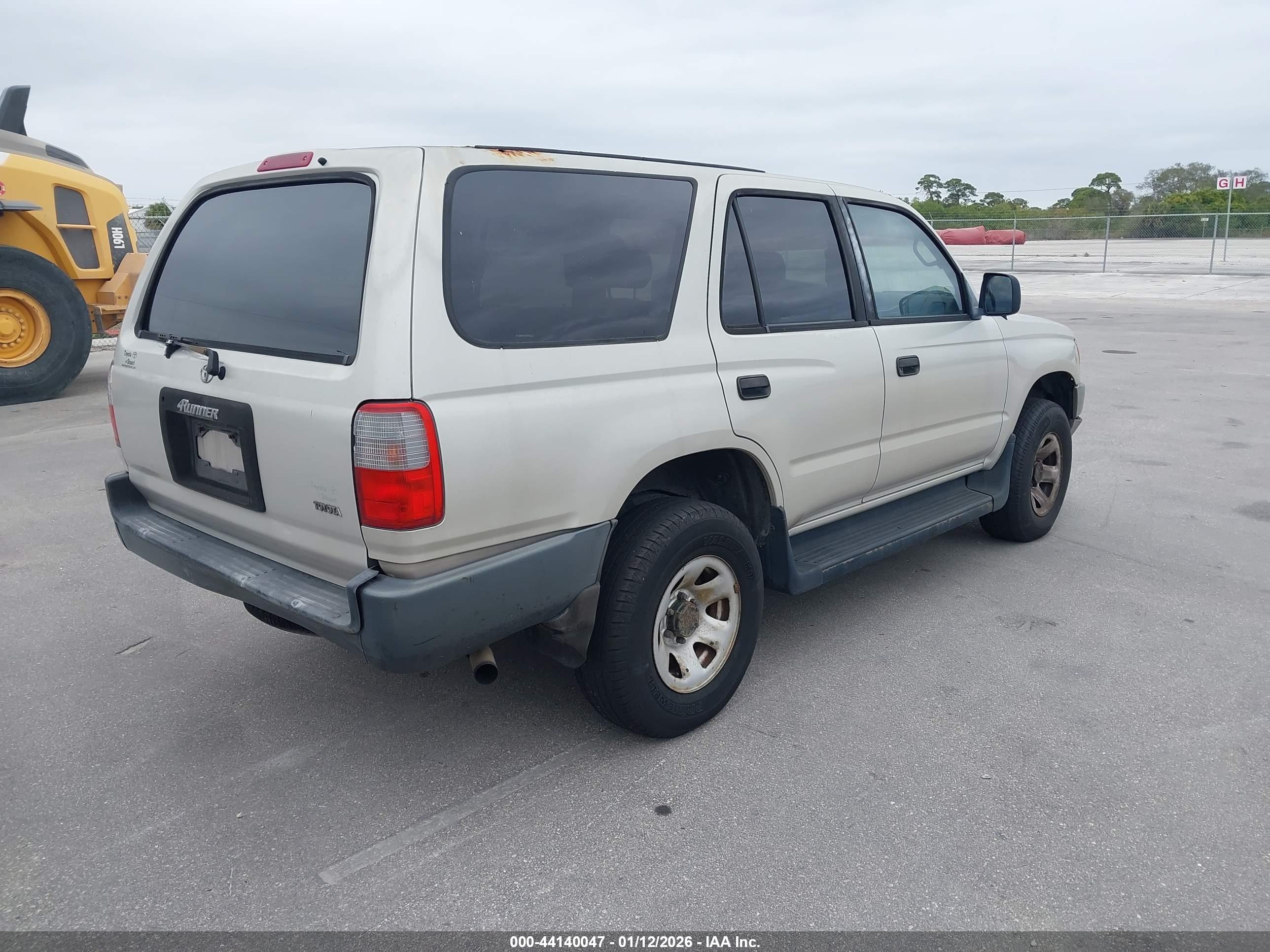 TOYOTA 4RUNNER image 4