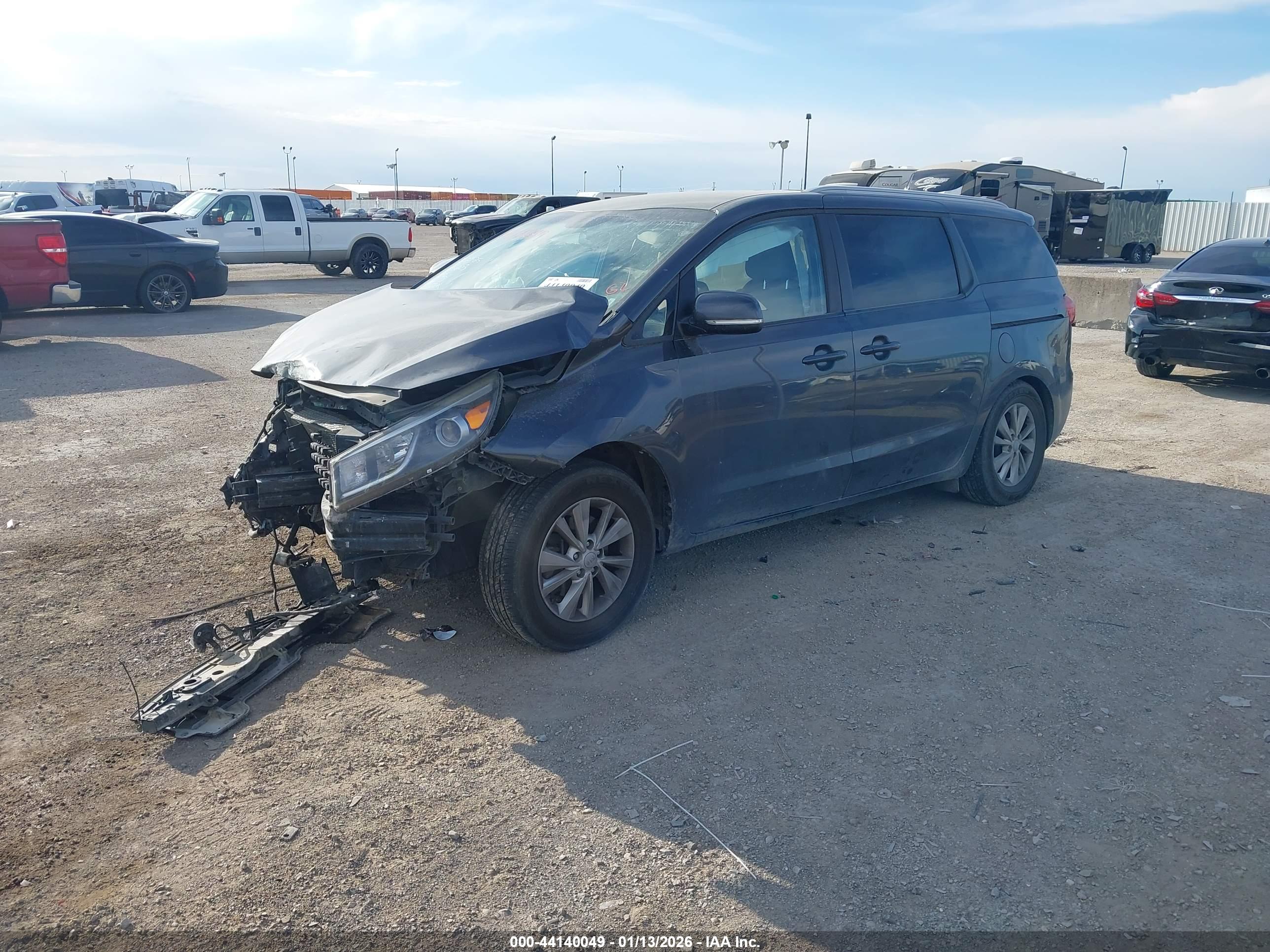 KIA SEDONA image 2
