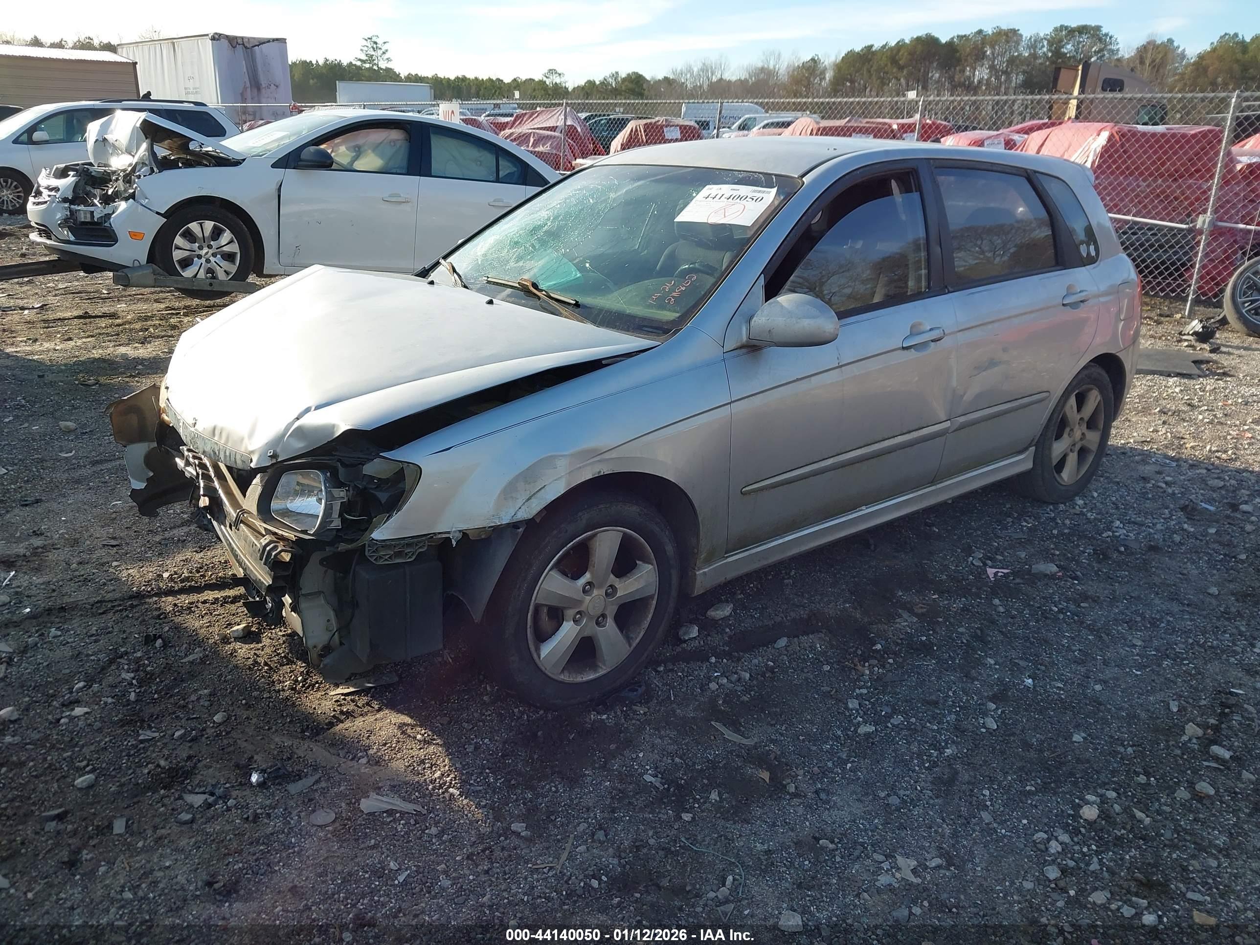 KIA SPECTRA5 image 2