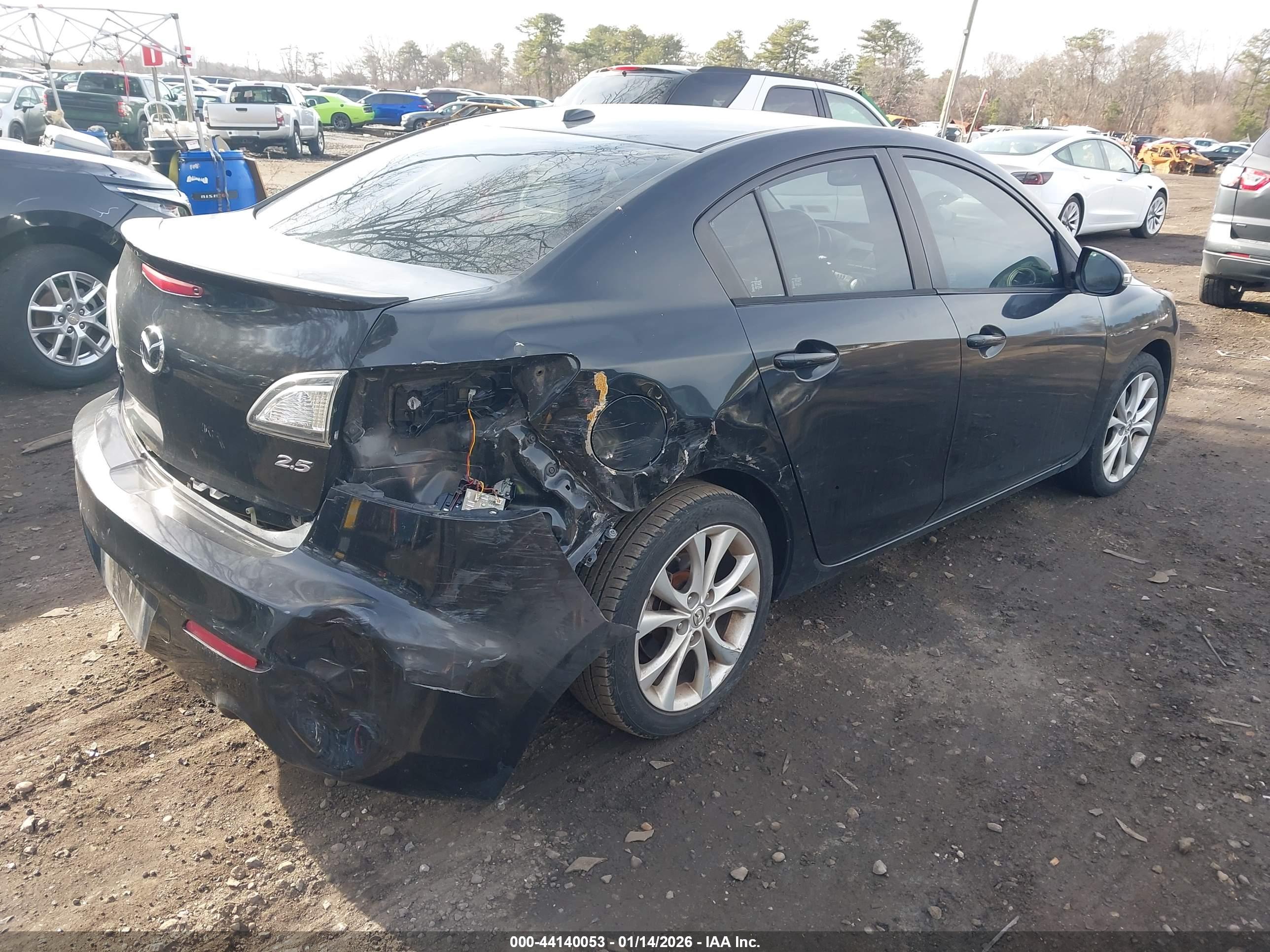 MAZDA MAZDA3 image 4