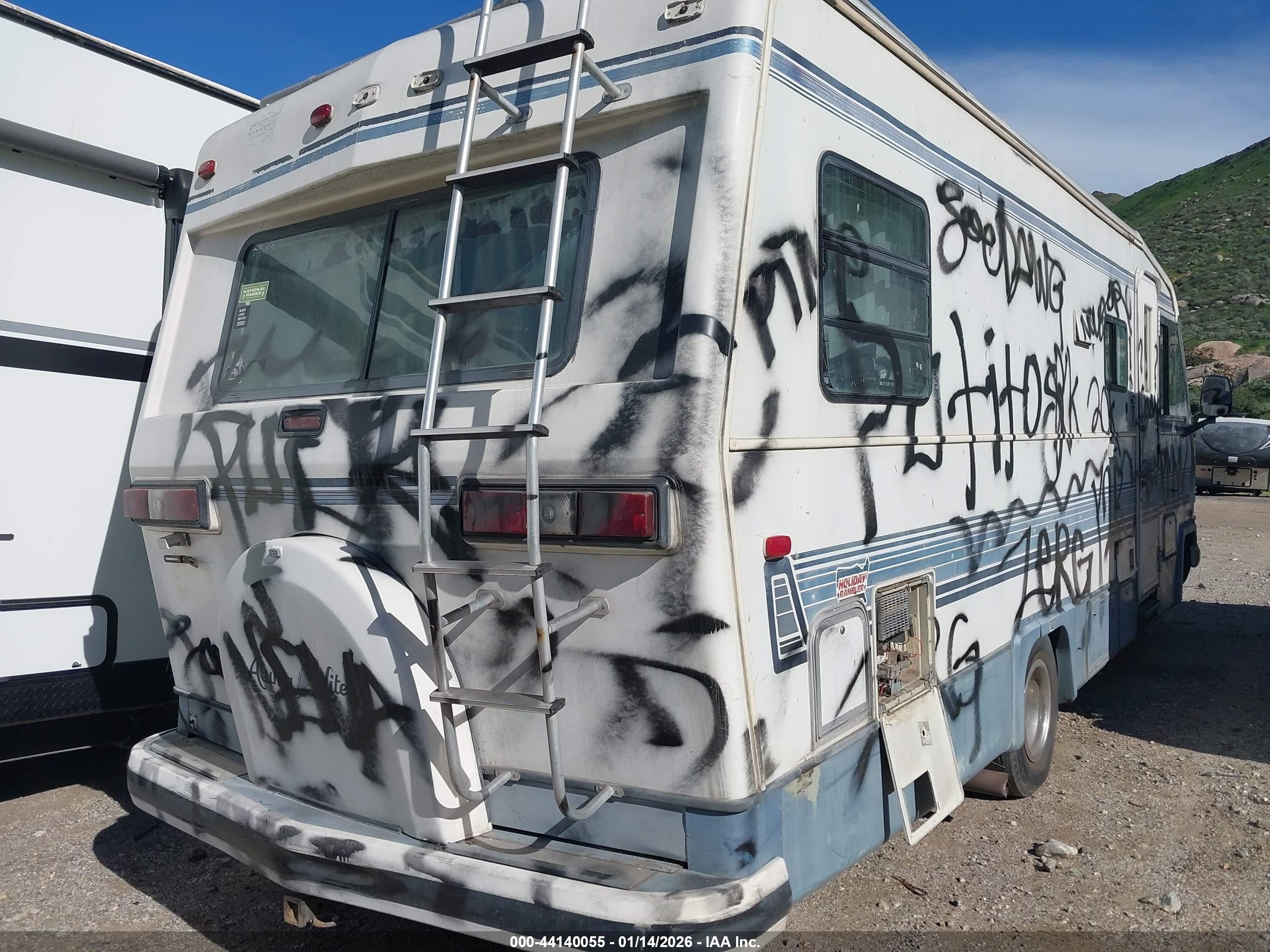 FORD ECONOLINE image 4