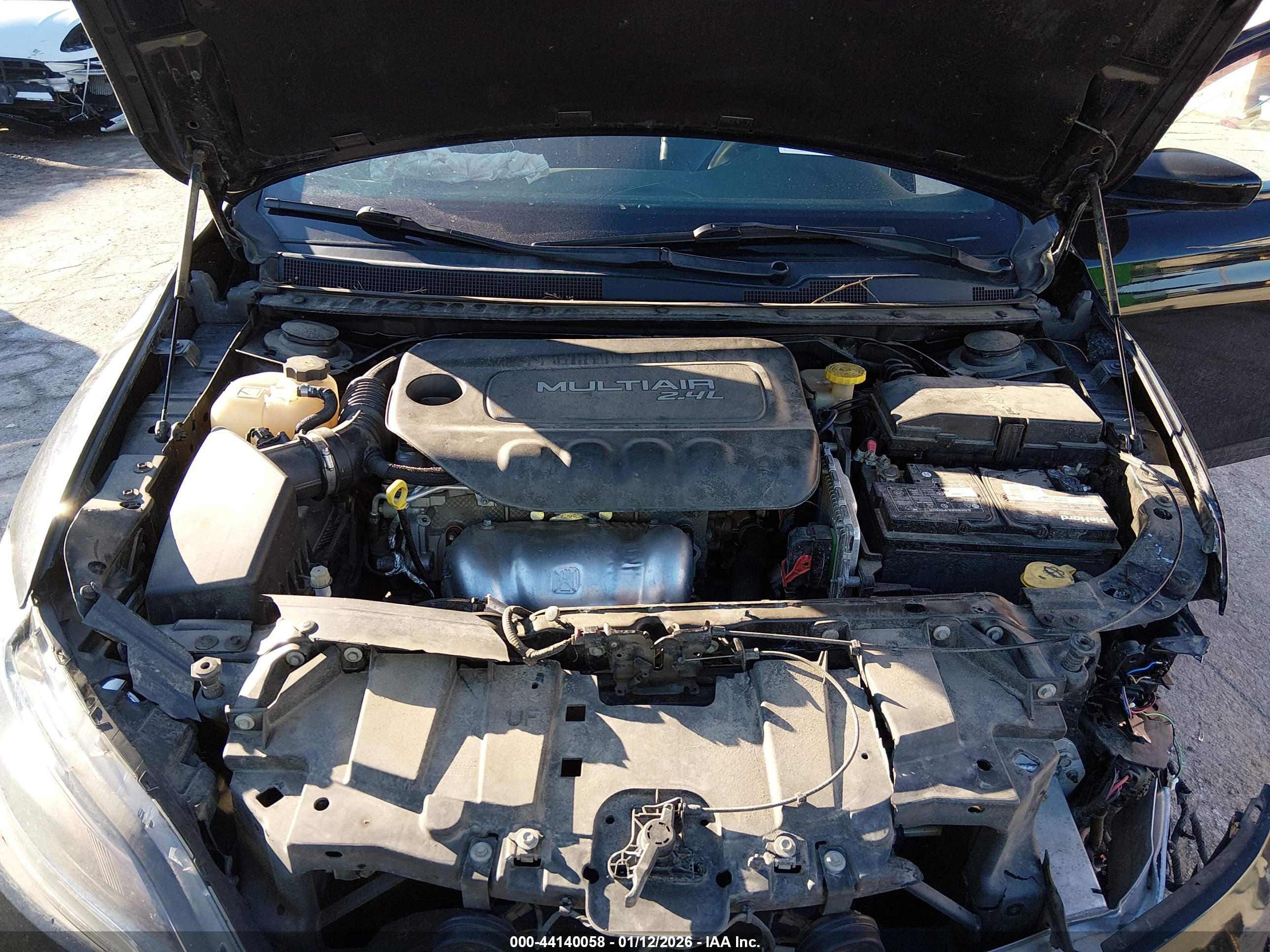 CHRYSLER 200 image 10