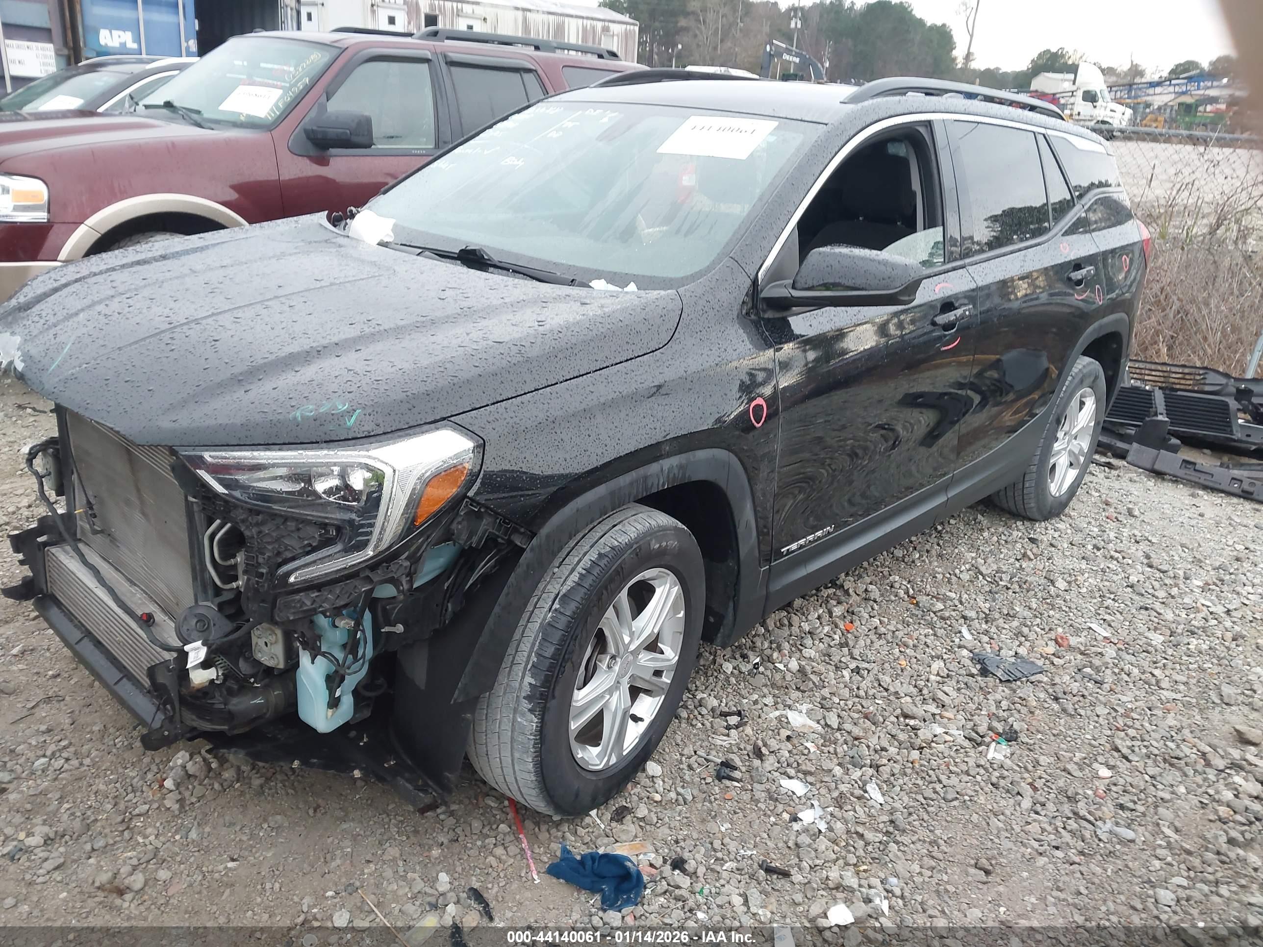 GMC TERRAIN image 2