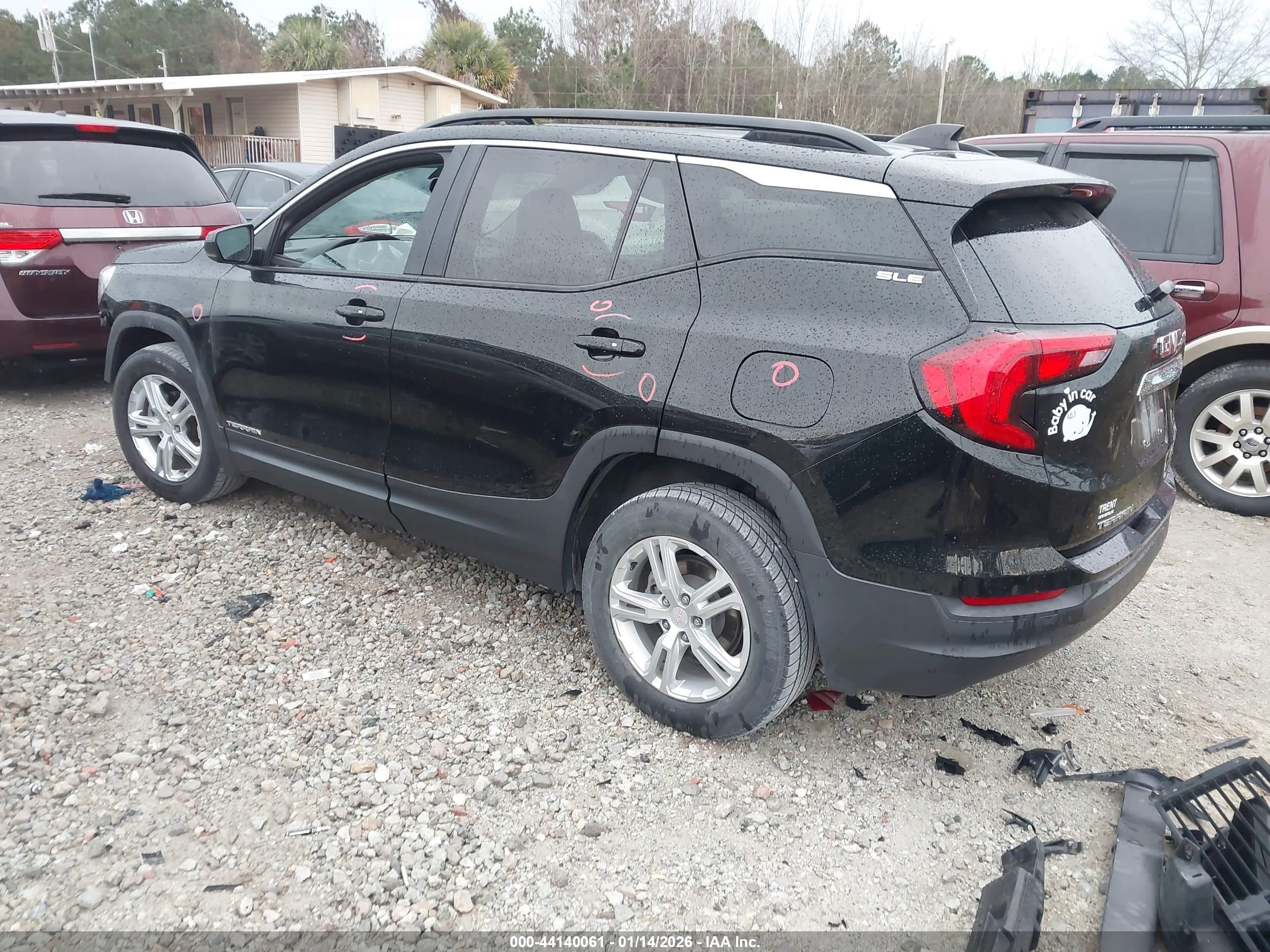 GMC TERRAIN image 3