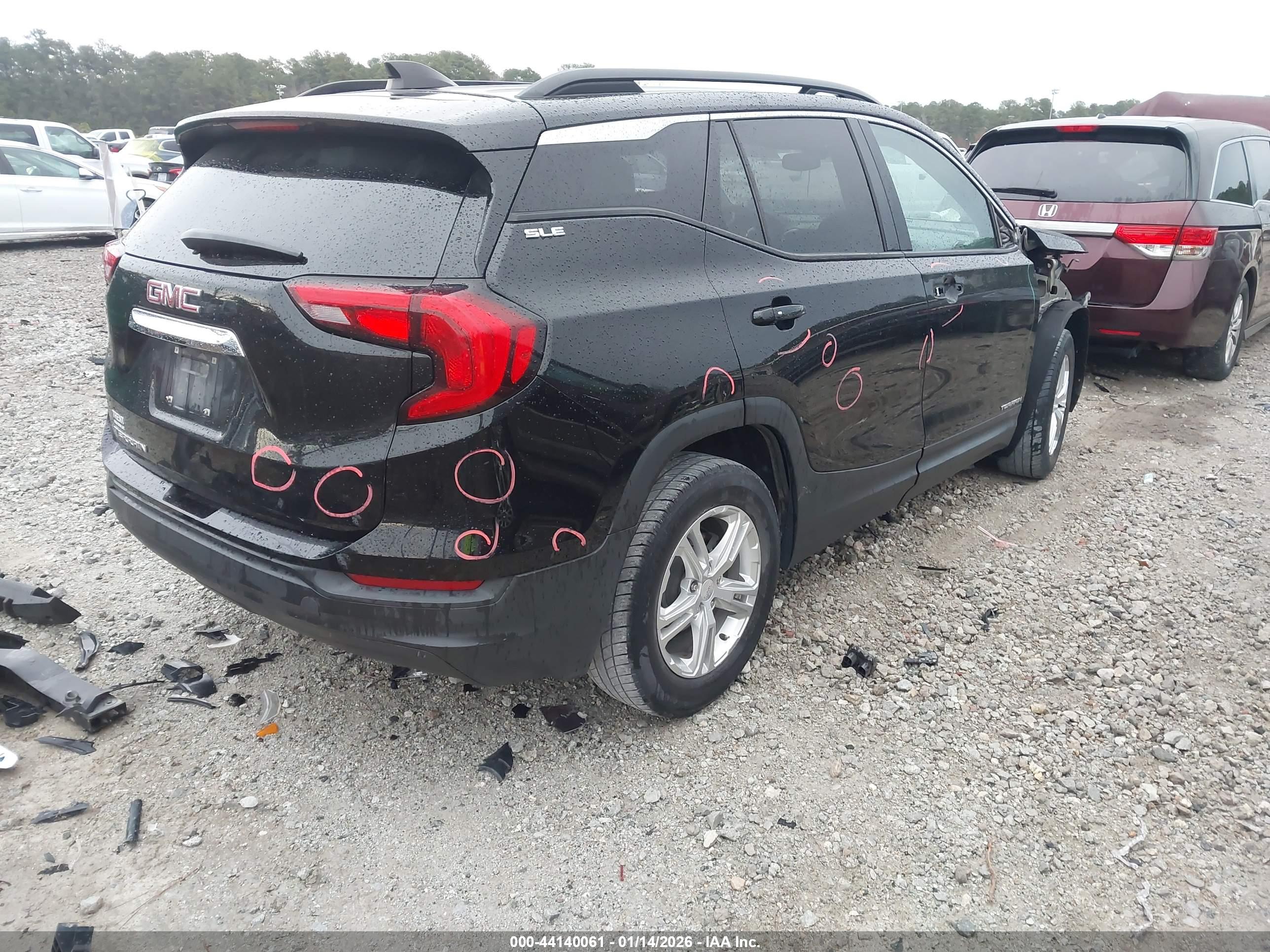 GMC TERRAIN image 4
