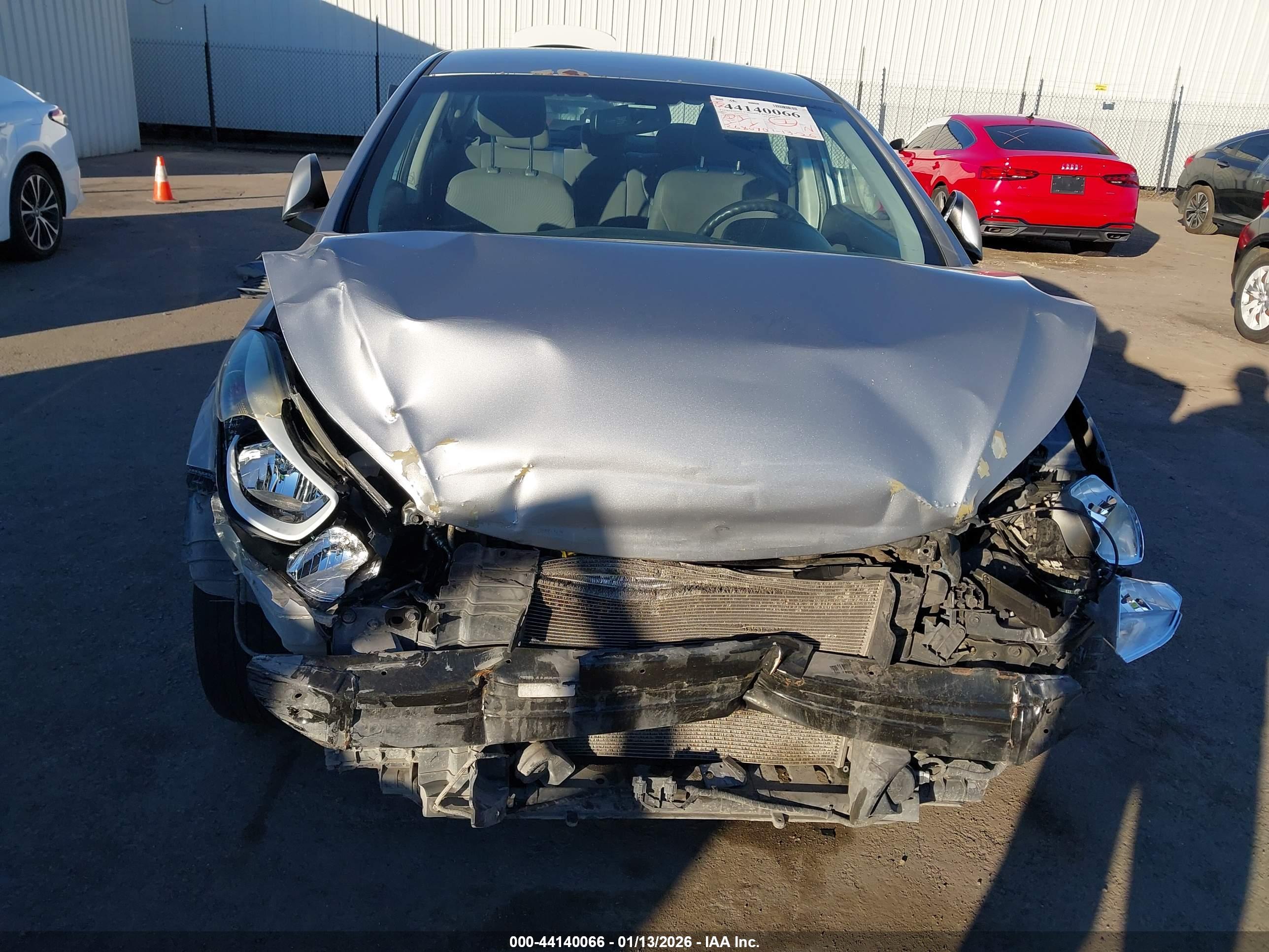 HYUNDAI ELANTRA image 6
