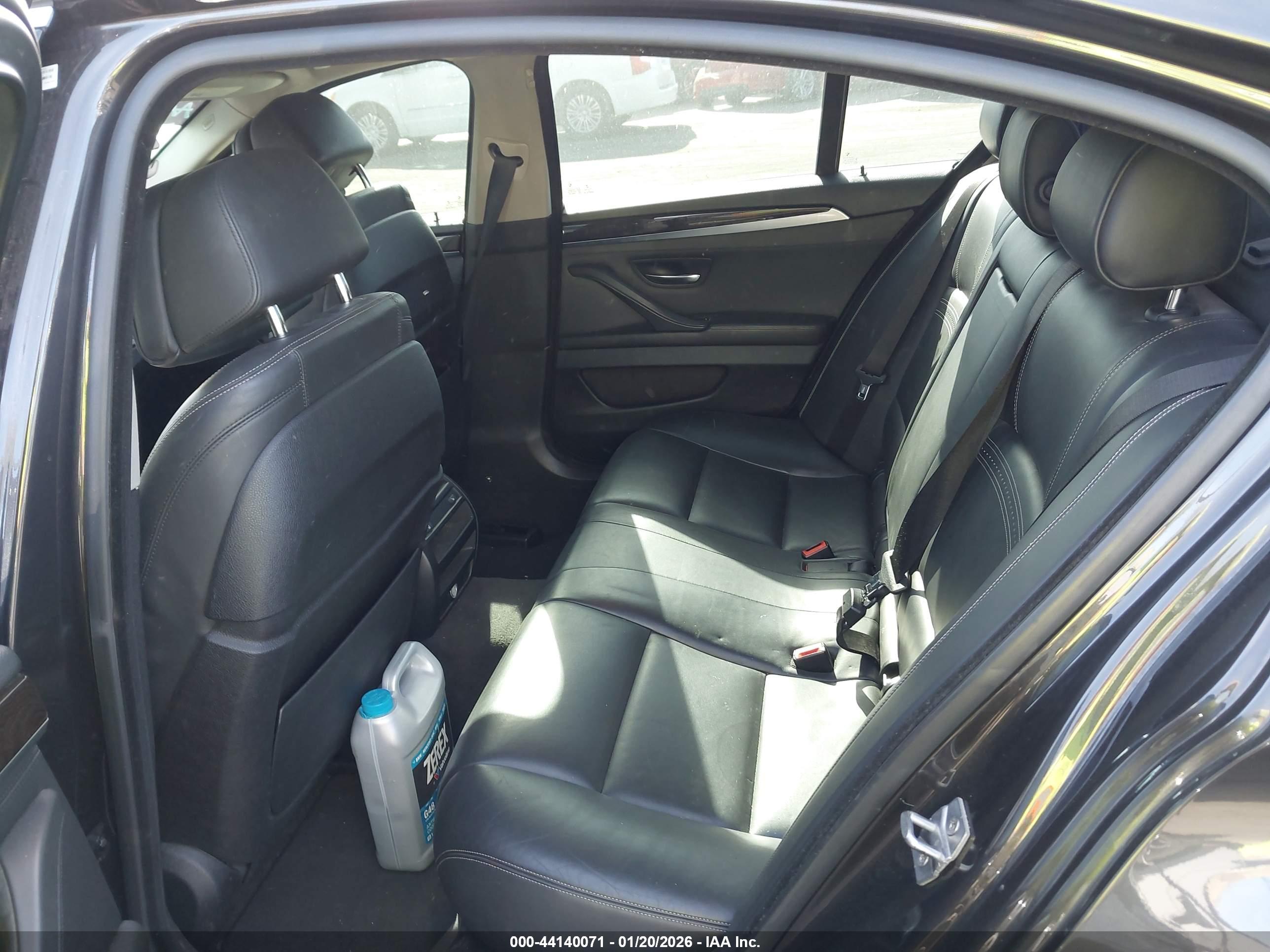 BMW 535I image 8