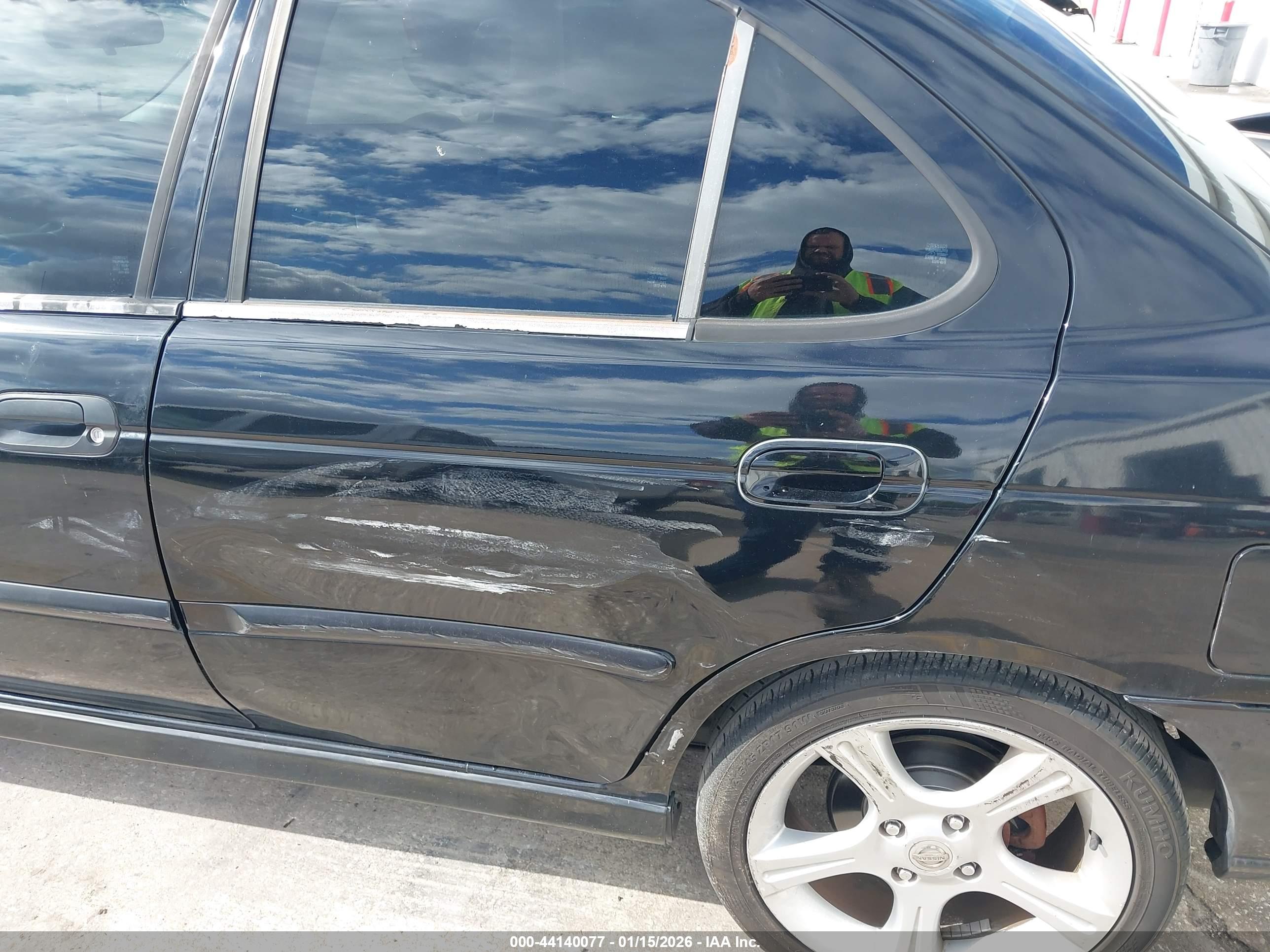 NISSAN SENTRA image 6