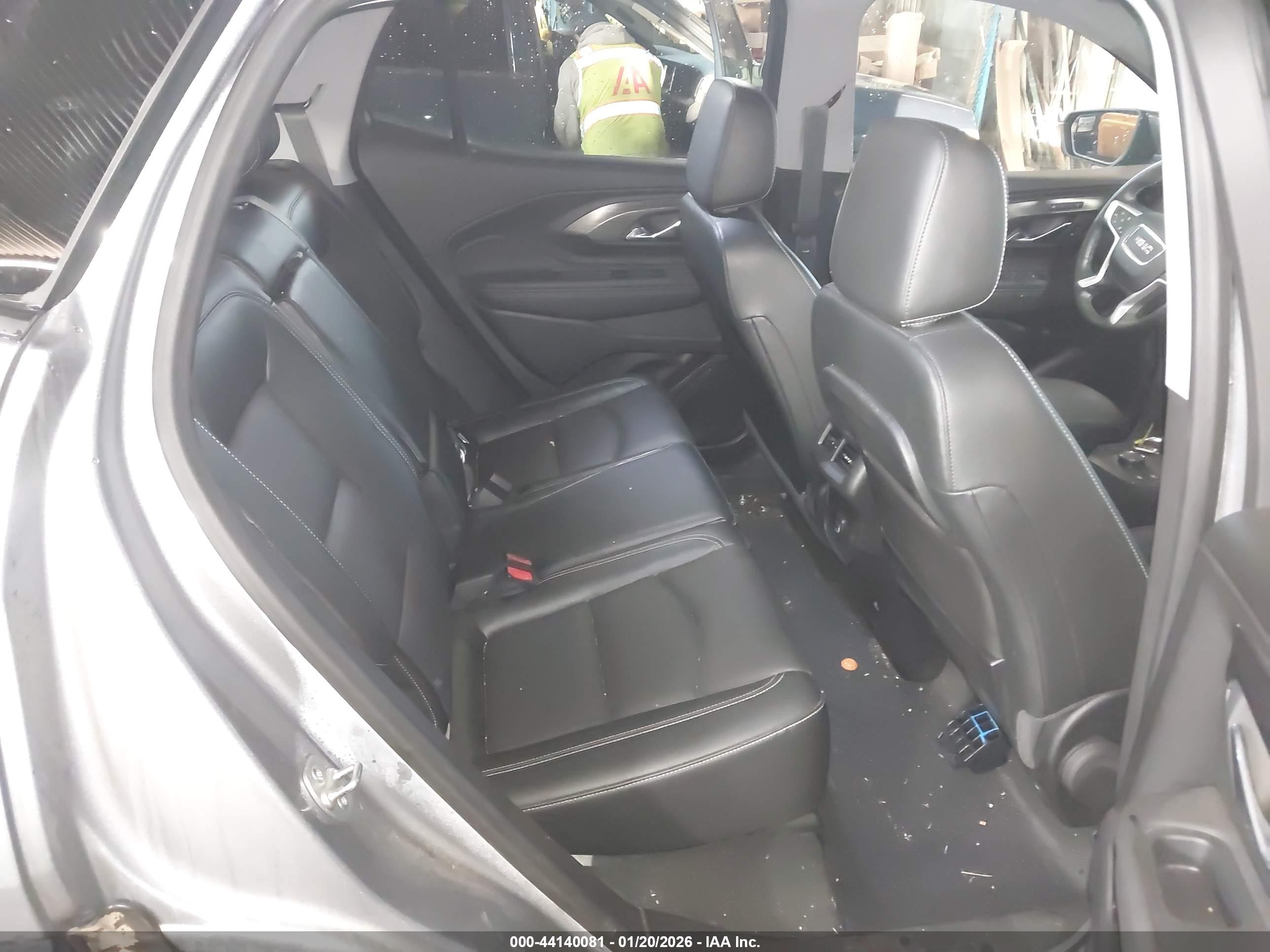 GMC TERRAIN image 8